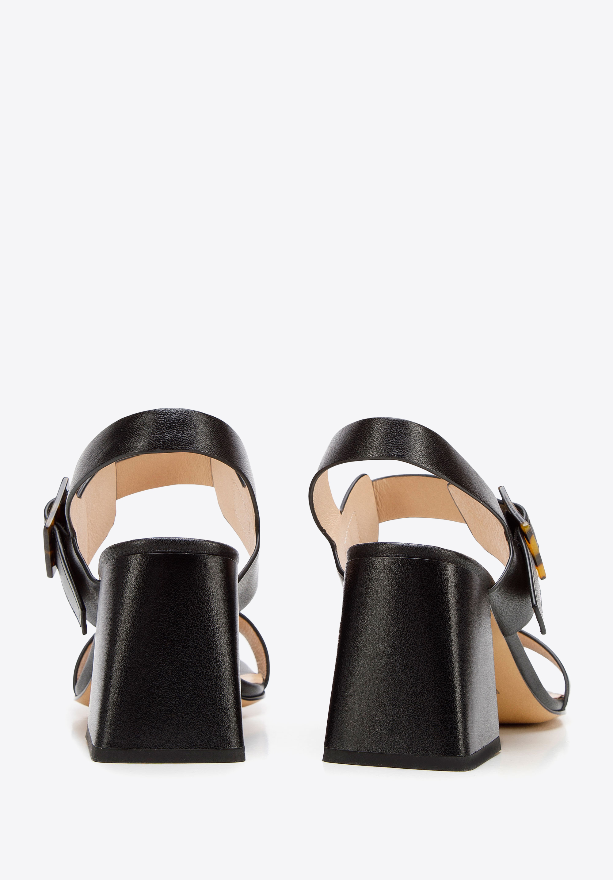 Damskie sandały skórzane z szylkretowym zapięciem