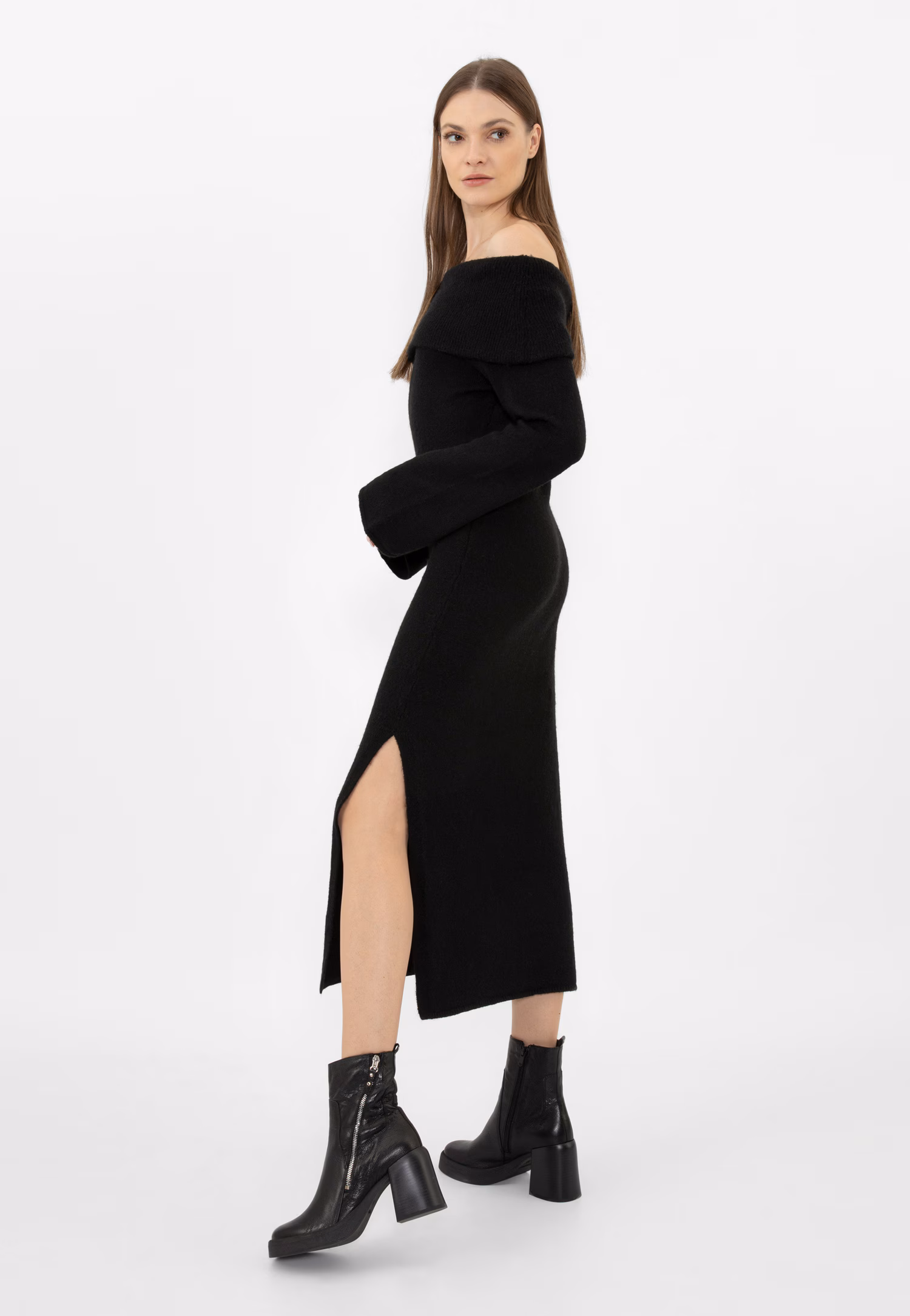 Czarne botki damskie z zamkiem na cholewce