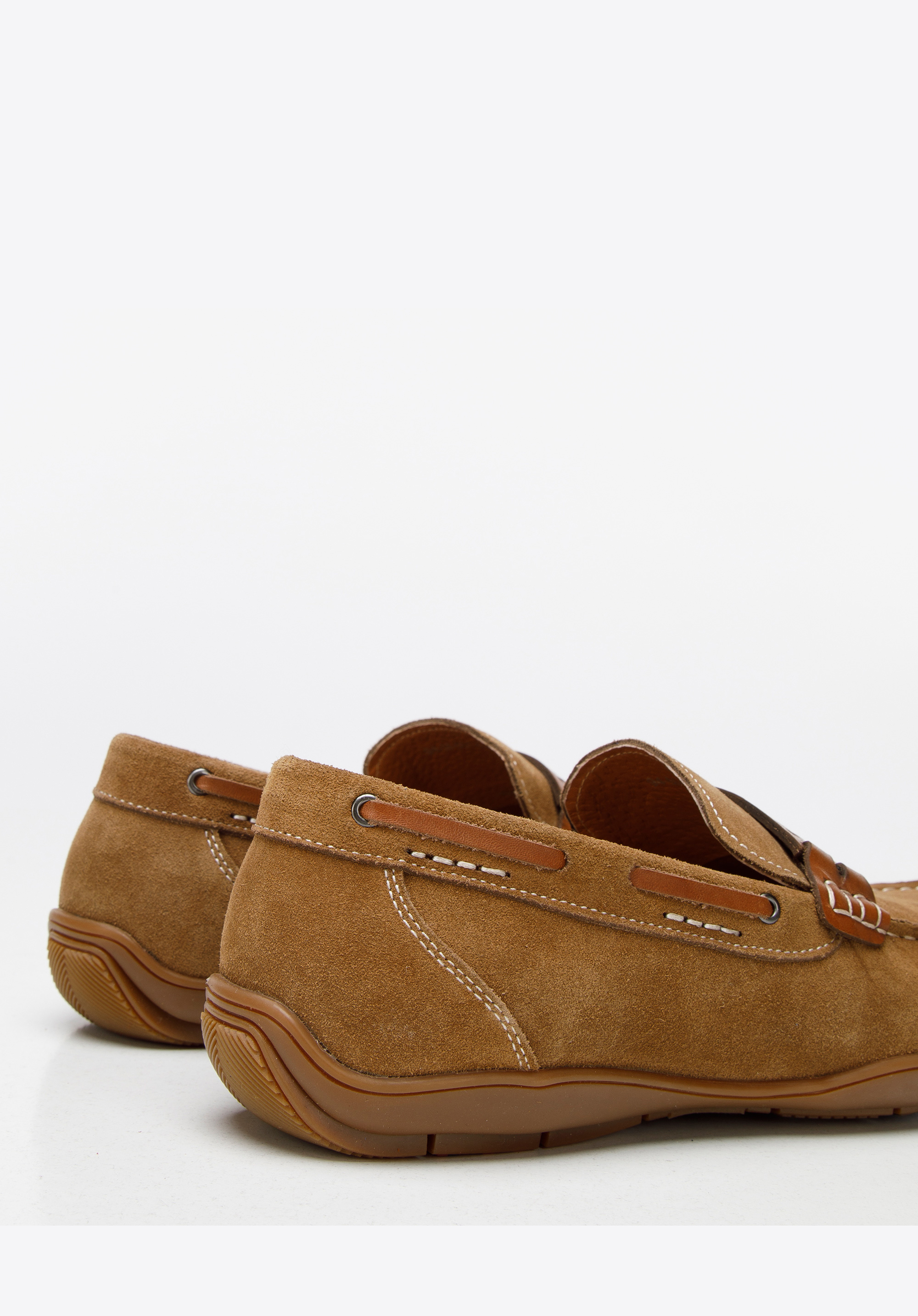 Męskie mokasyny skórzane z dziurkowanym paskiem