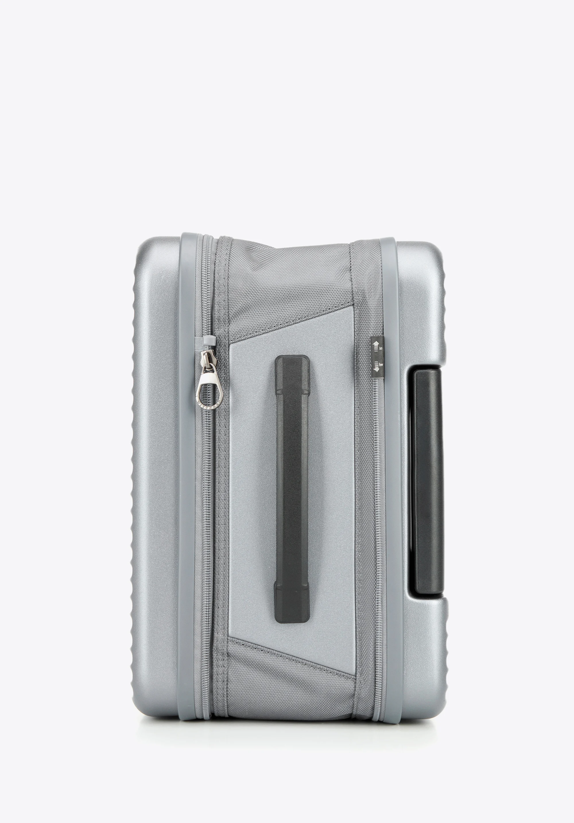 Walizka kabinowa z polikarbonu poszerzana