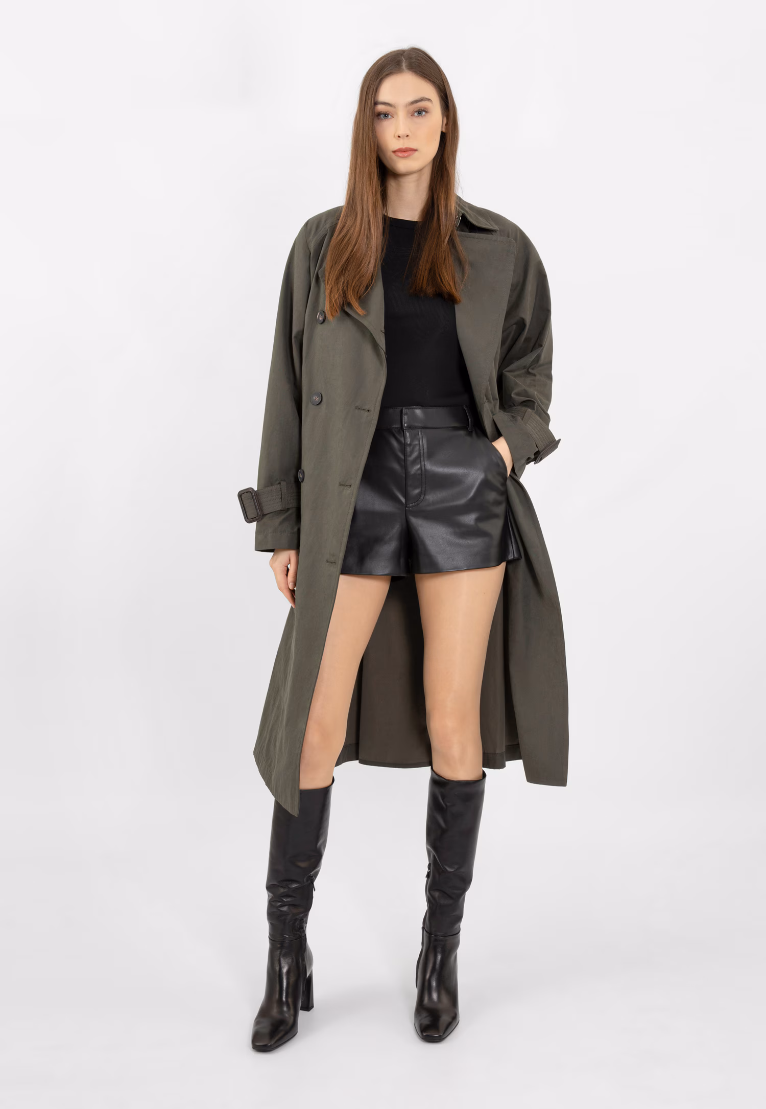 Czarne kozaki damskie na słupku za skóry licowej