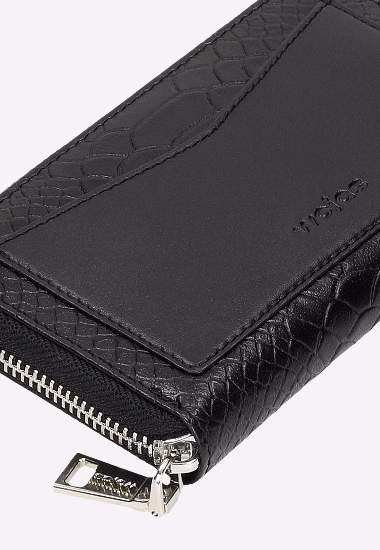 Skórzany czerwony portfel damski zapinany na zamek