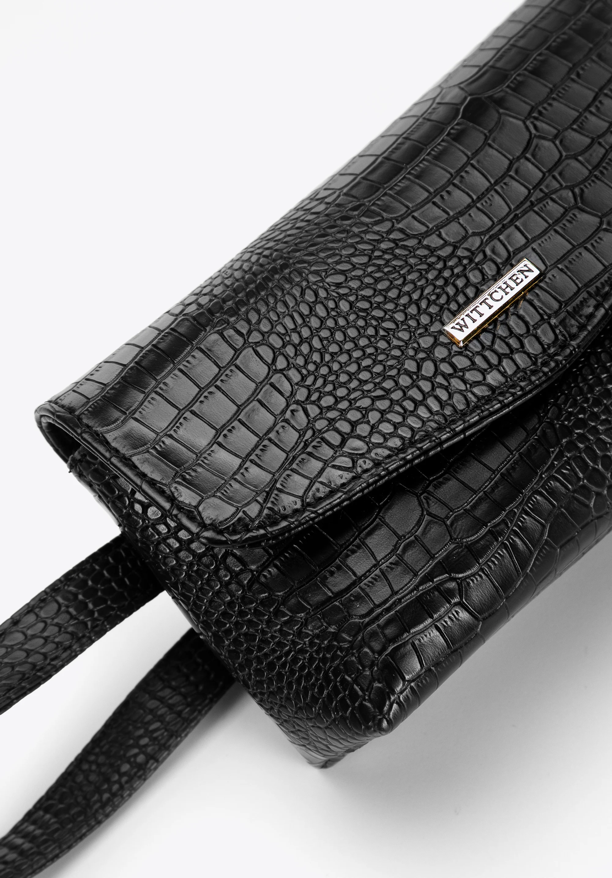 Damska torebka nerka z miękkiej ekoskóry o fakturze croco