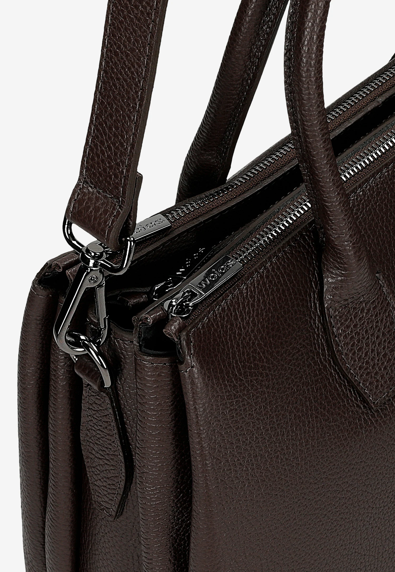 Skórzany kuferek damski w kolorze czarnym