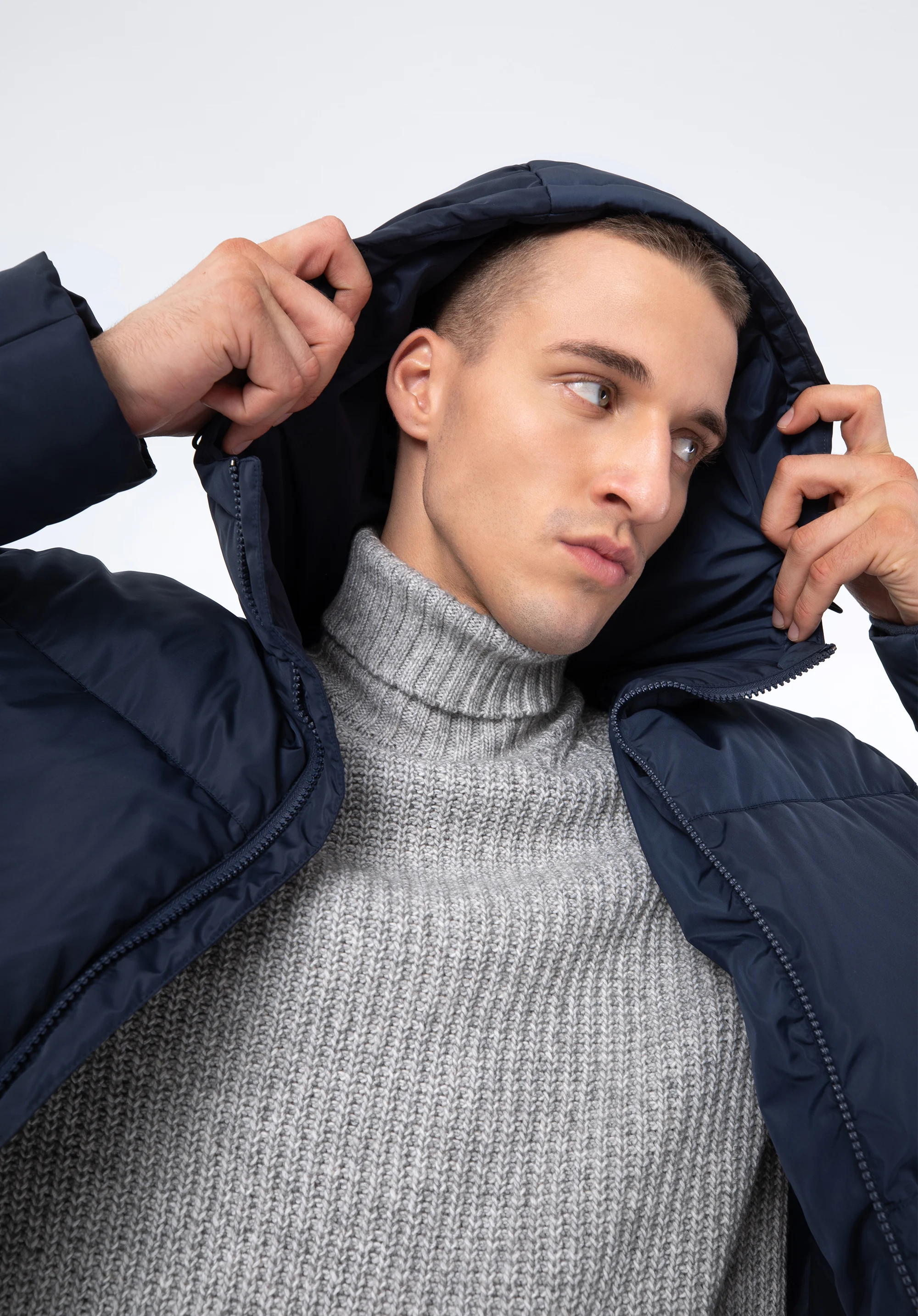 Męska kurtka pikowana z kapturem