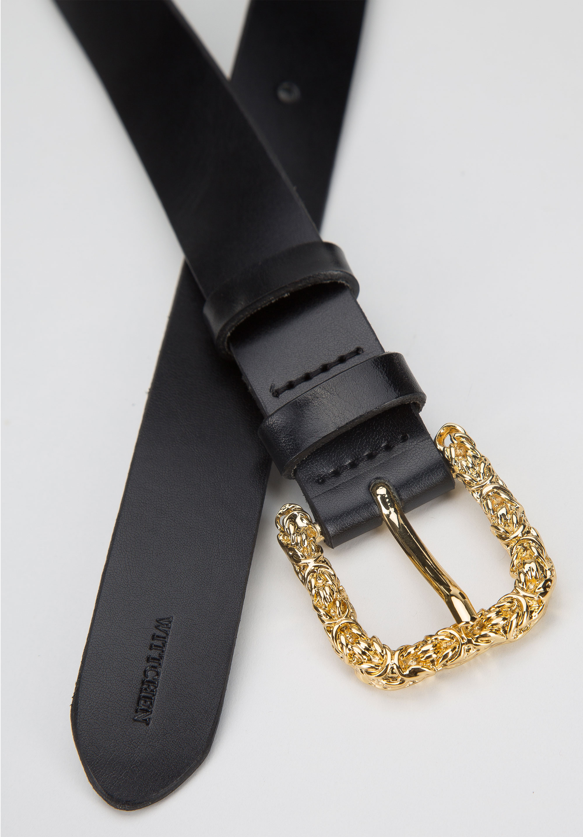 Damski pasek skórzany z ozdobną klamerką