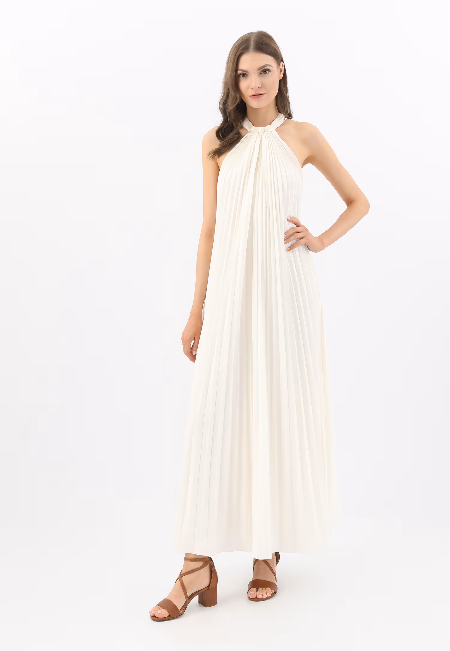 Czarne sandały damskie z krzyżującymi się paskami