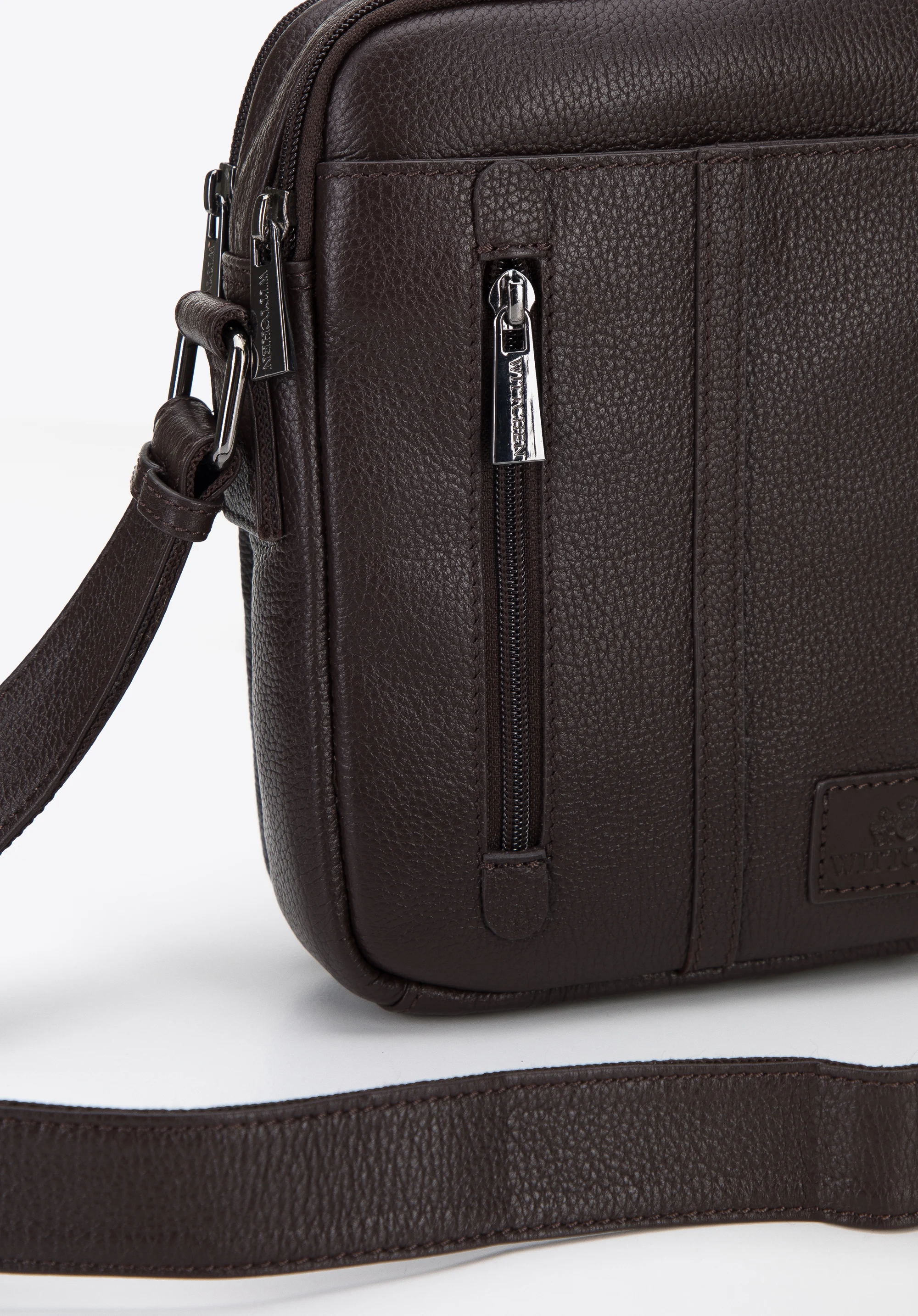 Męska listonoszka skórzana z pionowym paskiem