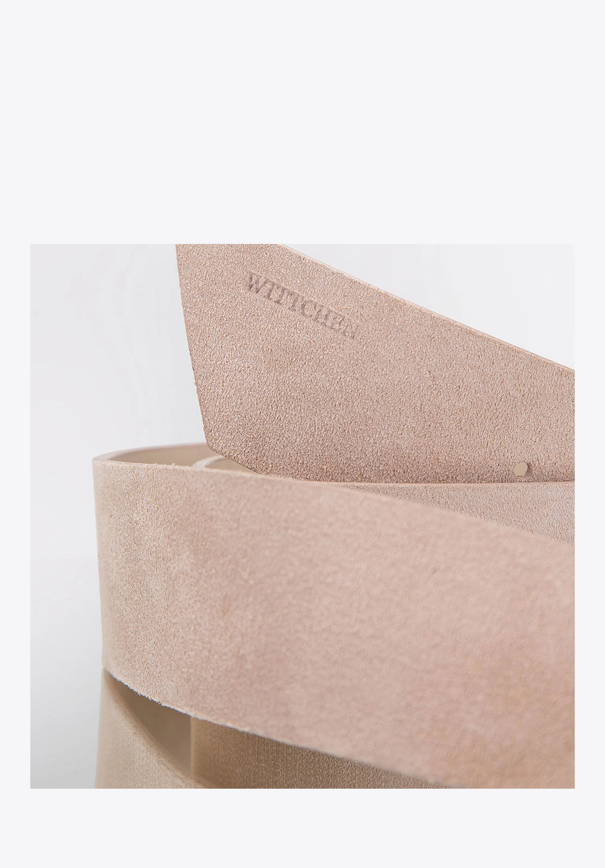 Damski pasek ze skóry welurowej z klamrą na obręczy