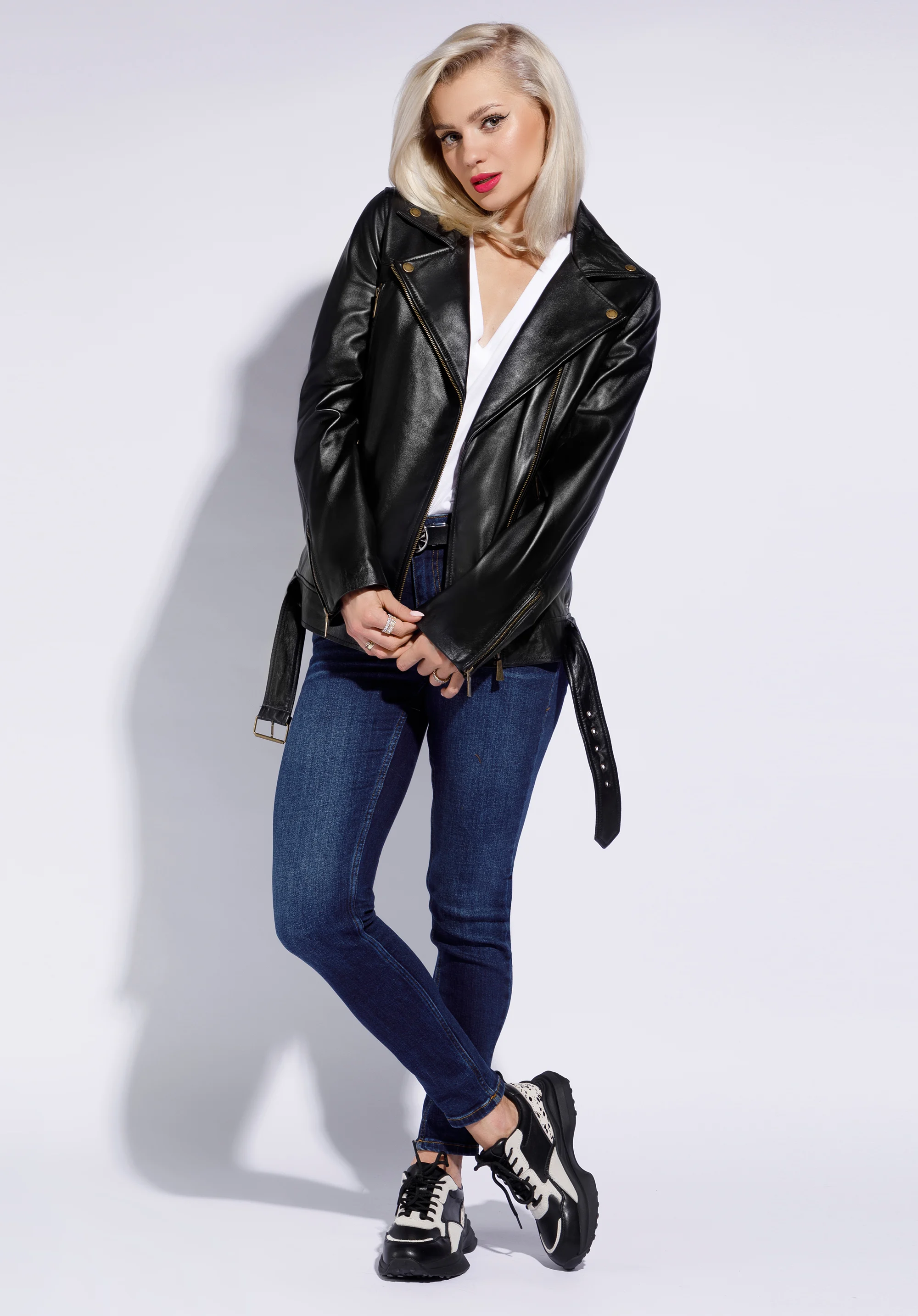 Damska ramoneska skórzana z ozdobną kieszonką