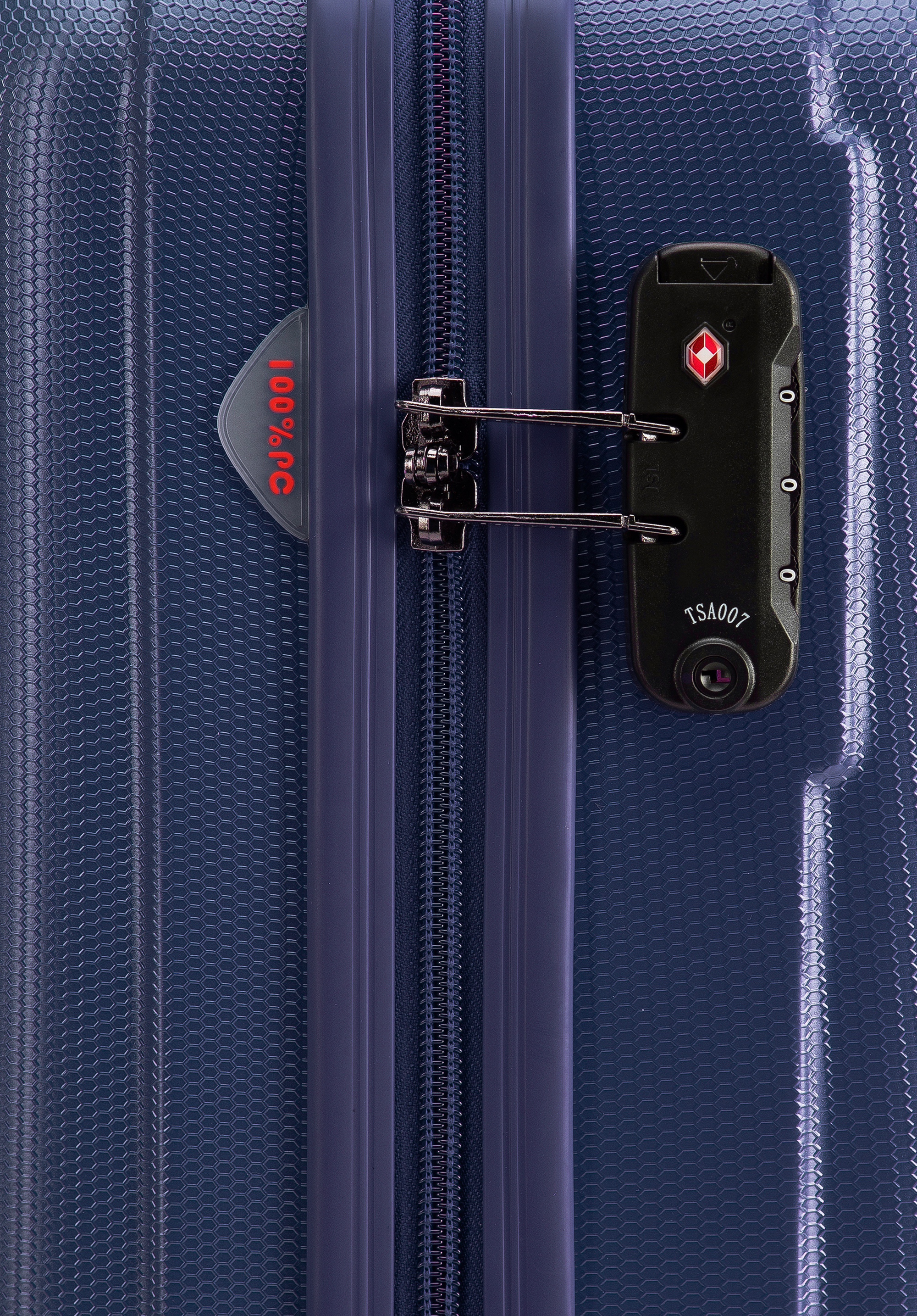 Walizka kabinowa z polikarbonu z pionowymi tłoczeniami