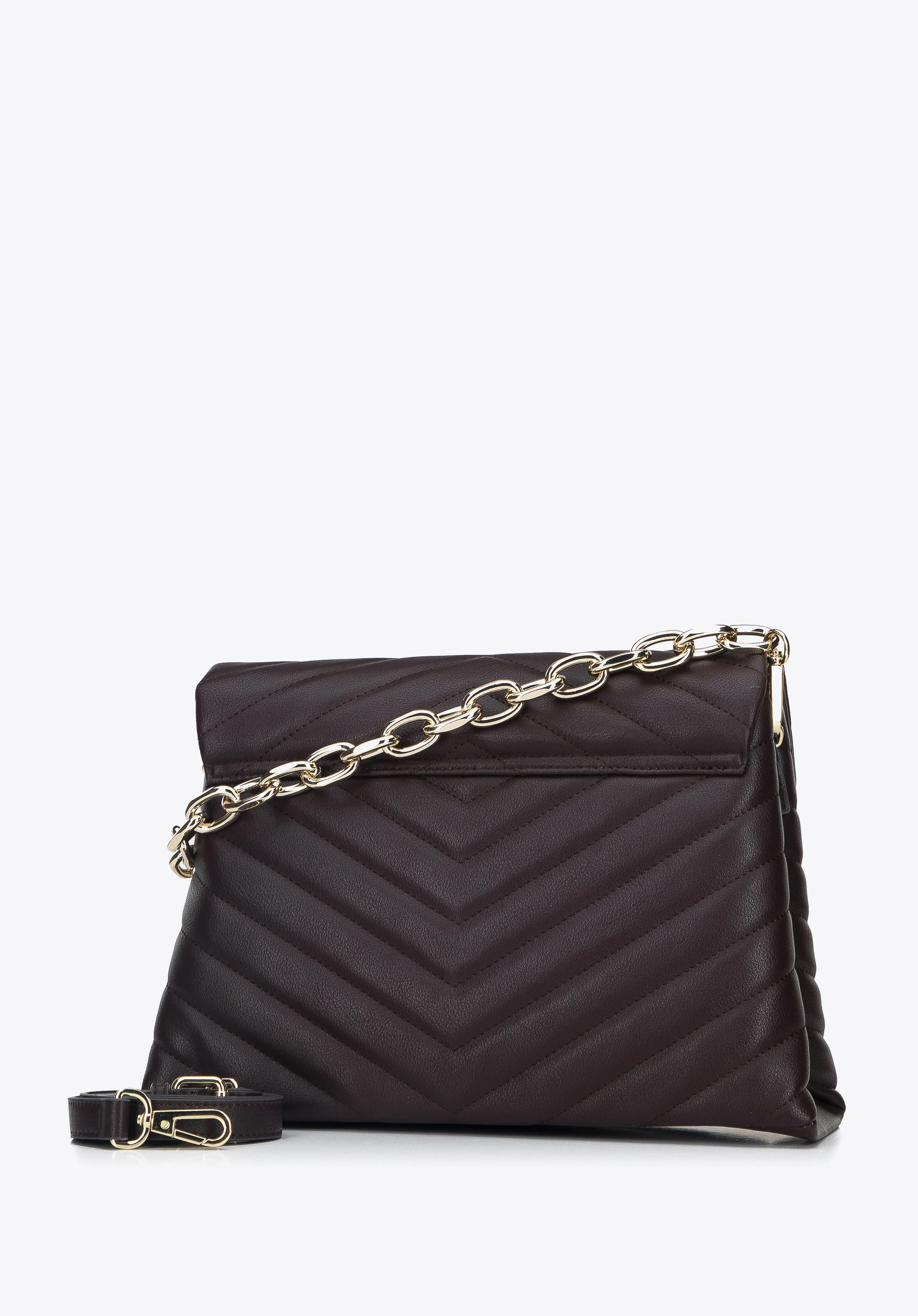 Damska torebka z pikowanej skóry na łańcuchu trapezowa