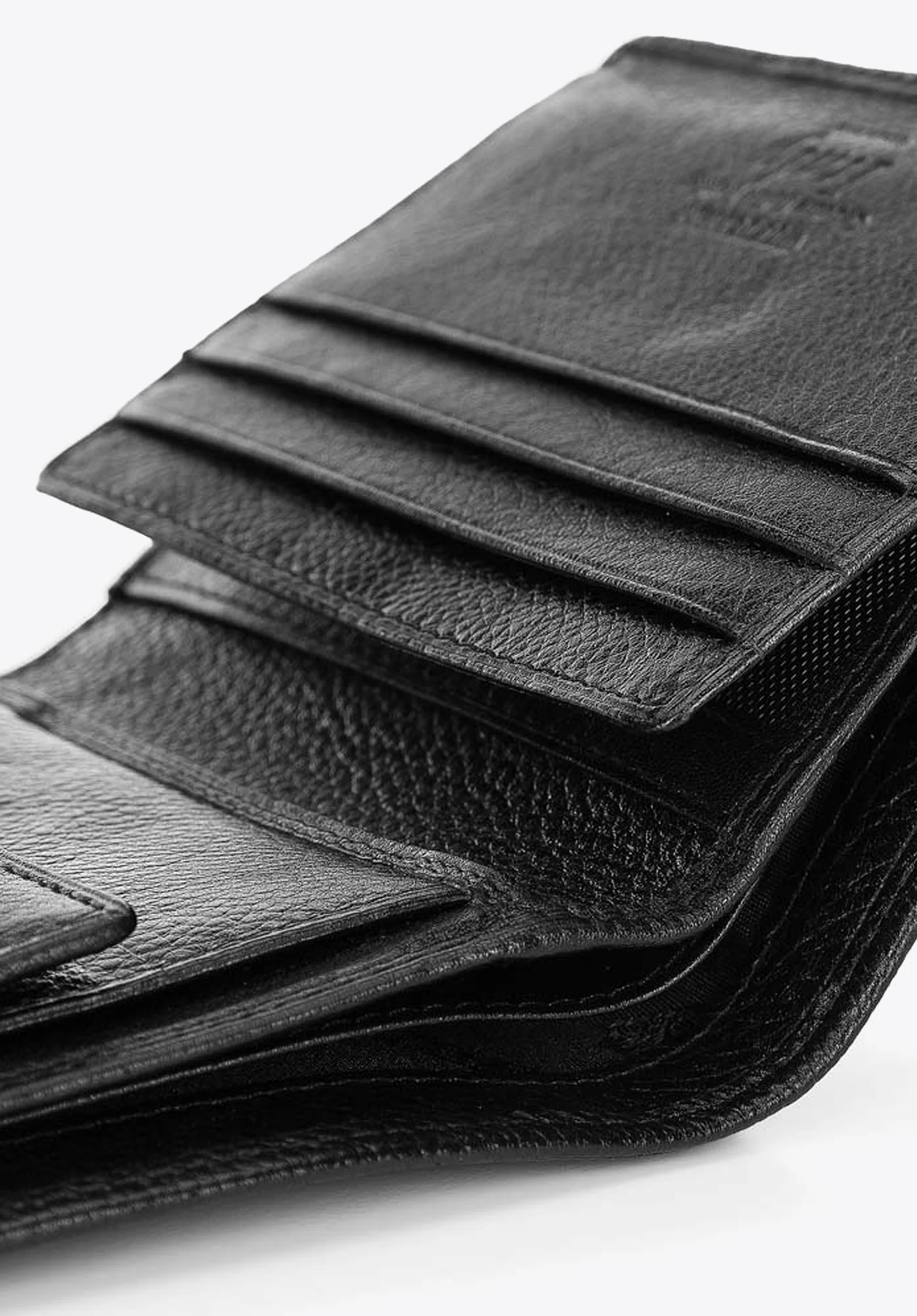 Damski portfel ze skóry klasyczny