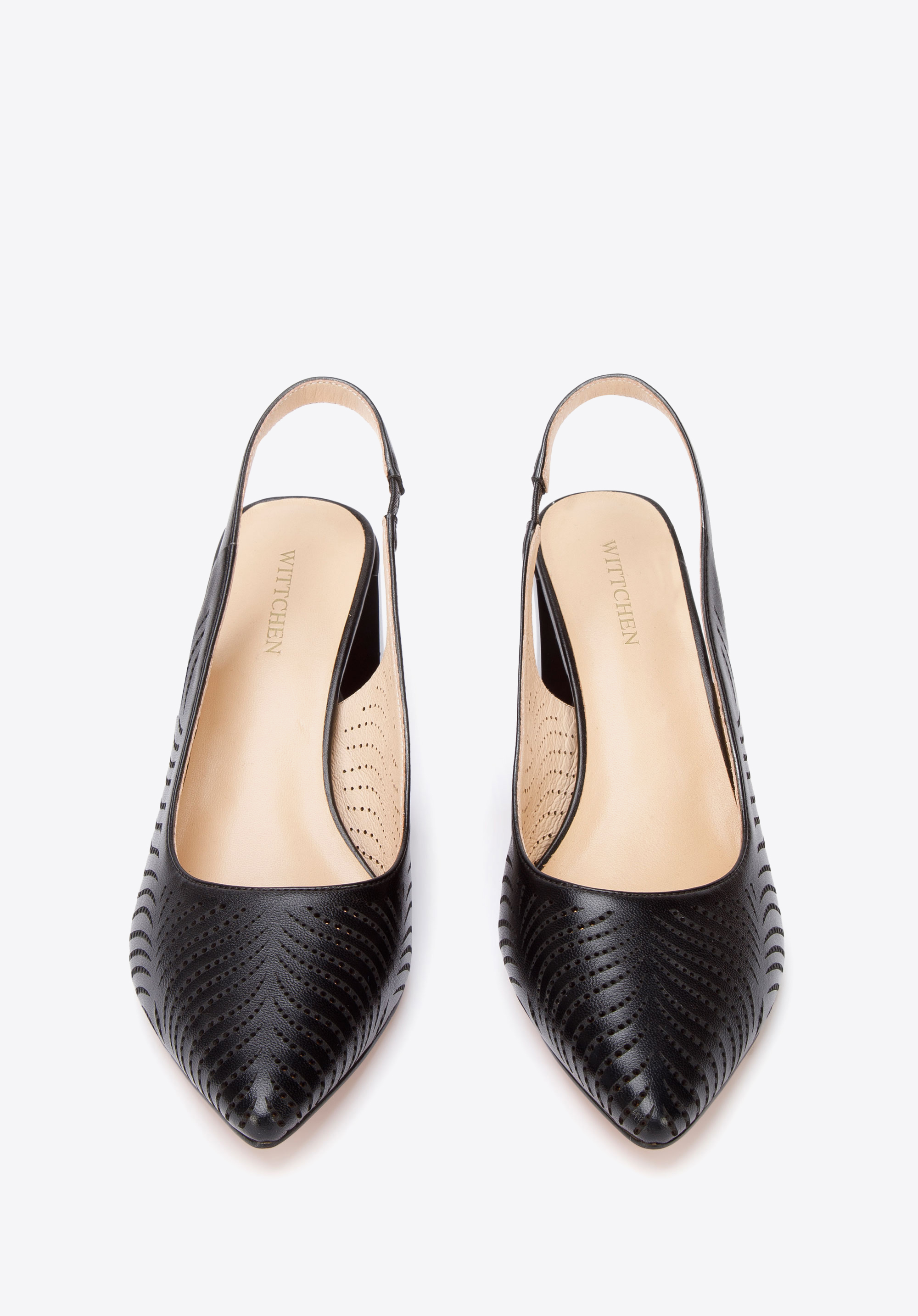 Czółenka z ażurowej skóry na słupku