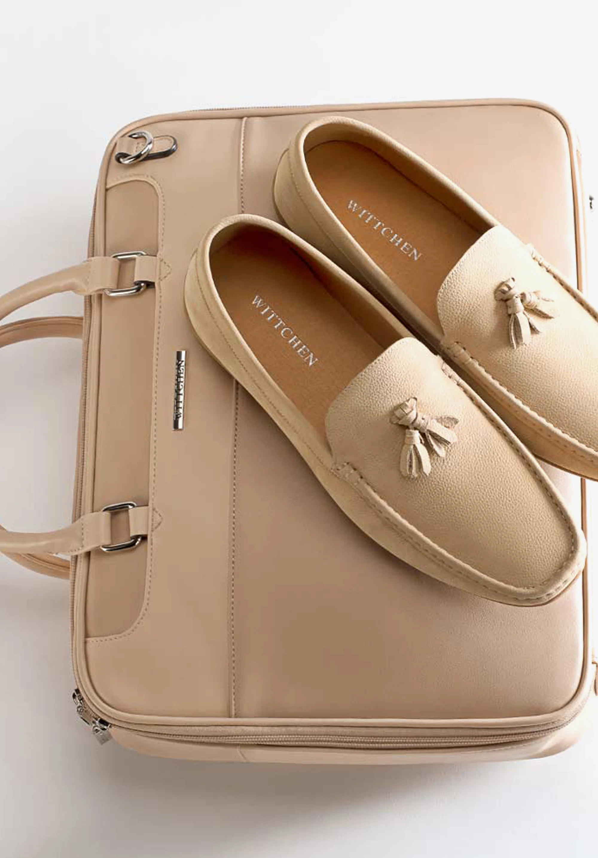 Męskie mokasyny z nubuku z chwostami