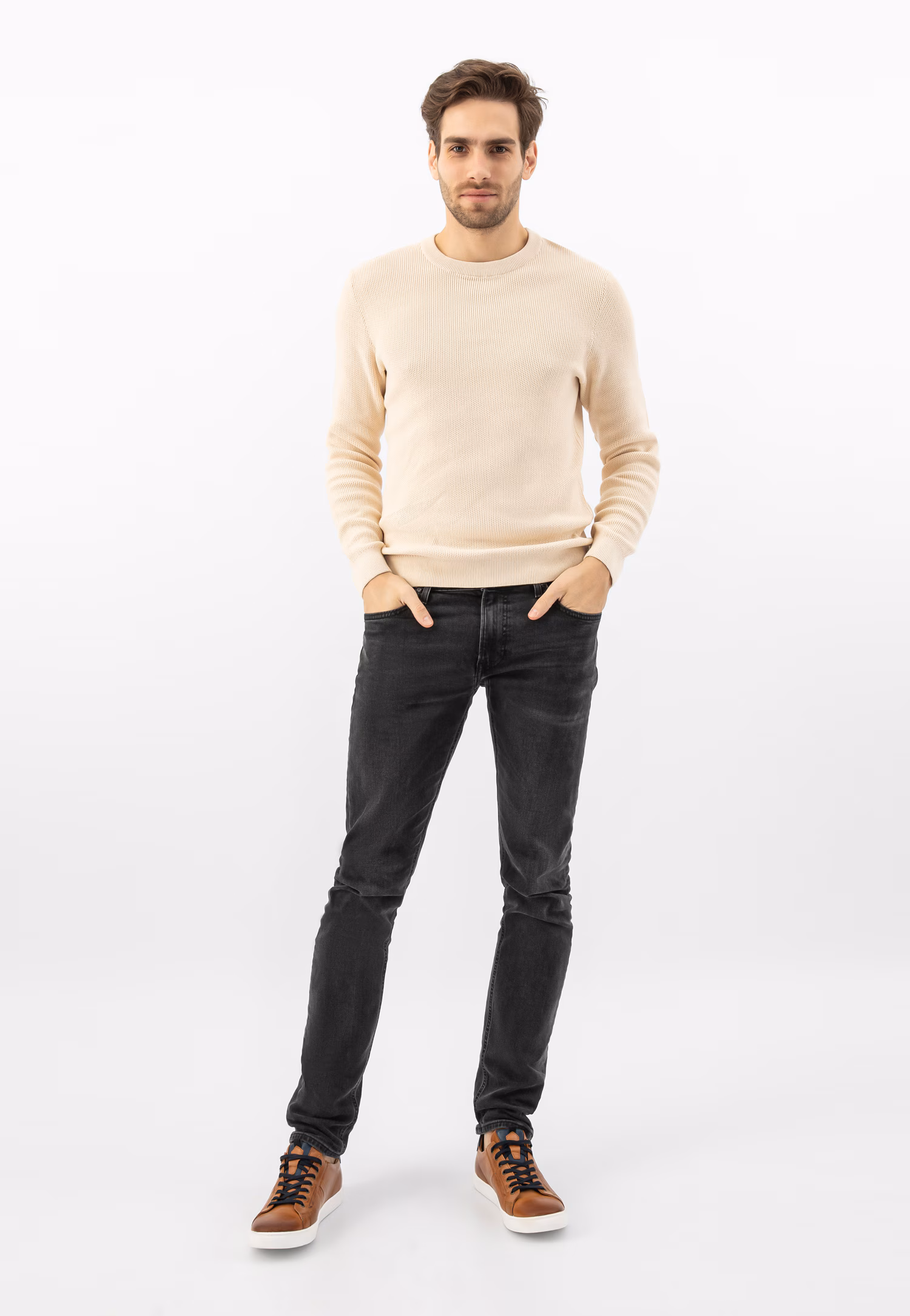 Jasnobrązowe trampki z granatowymi wstawkami