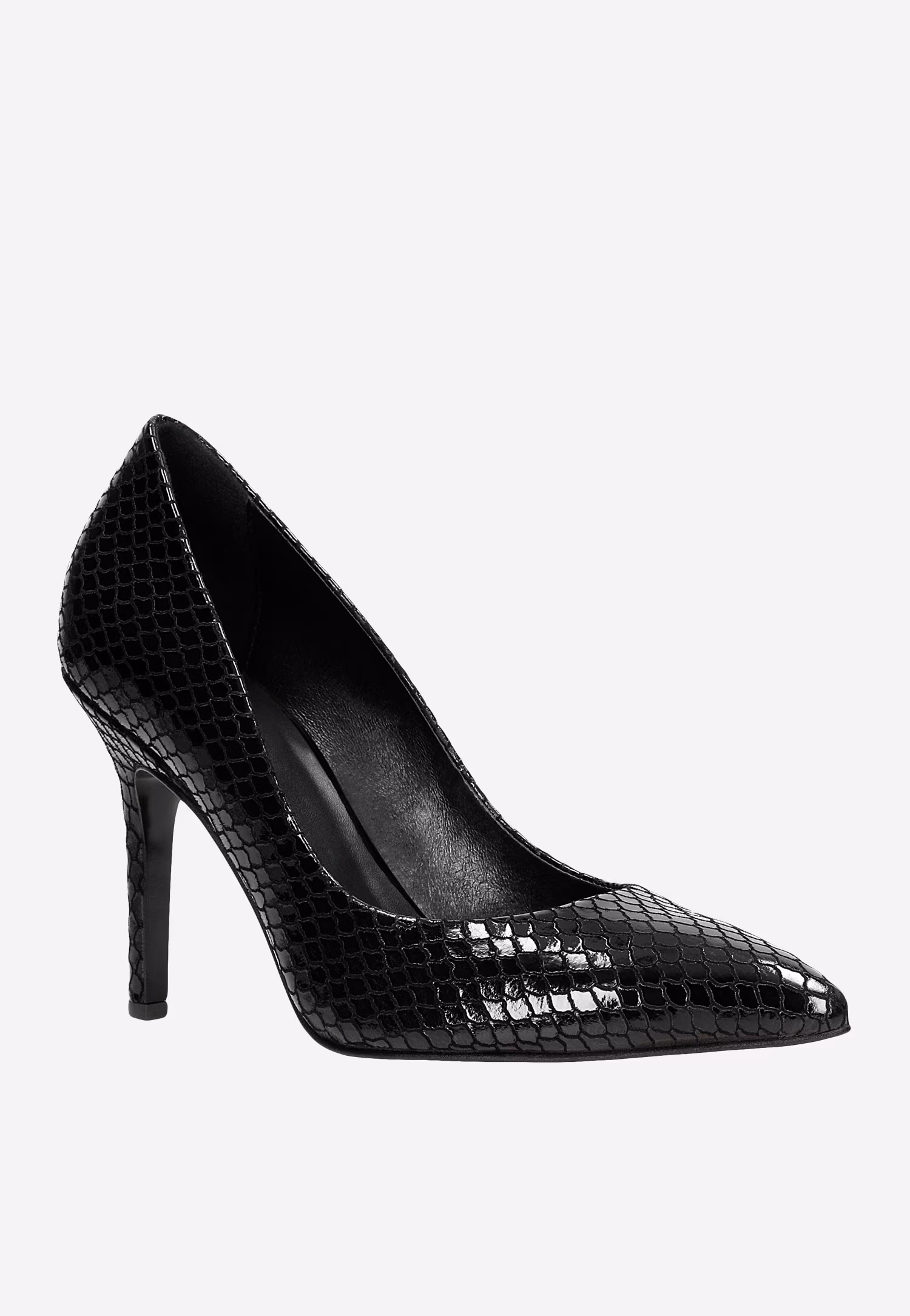 Czarne czółenka damskie z błyszczącą fakturą