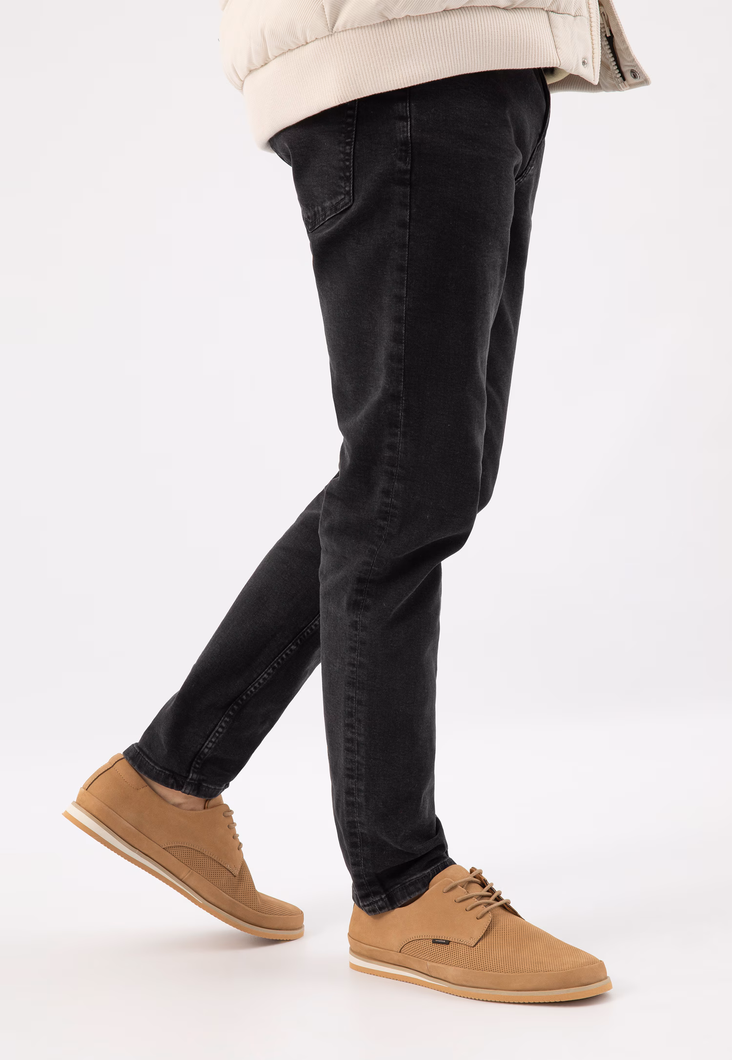 Granatowe półbuty męskie z ozdobnie tłoczoną skórą nubukową