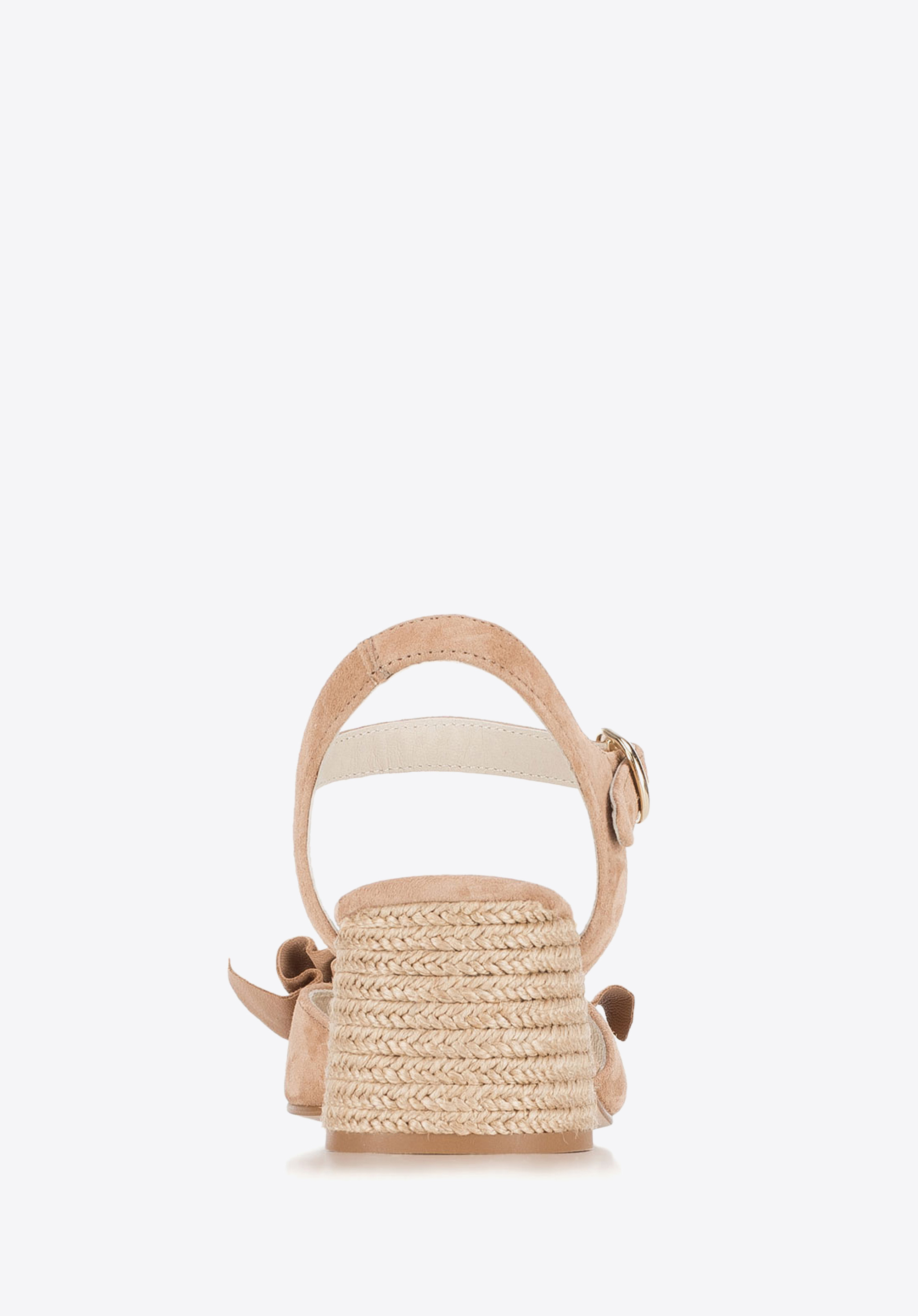 Damskie sandały zamszowe z marszczeniem