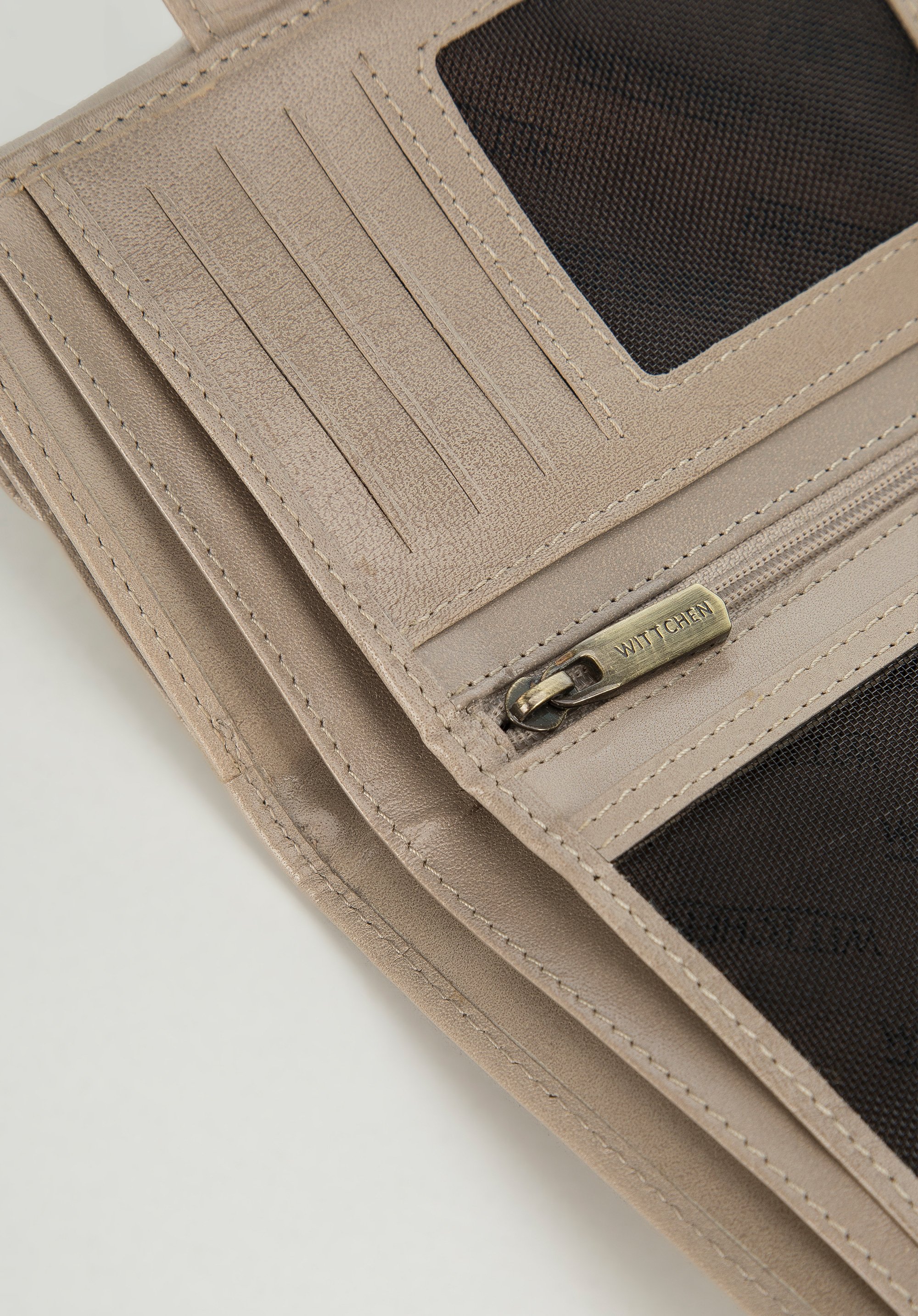 Damski portfel ze skóry z elegancką napą