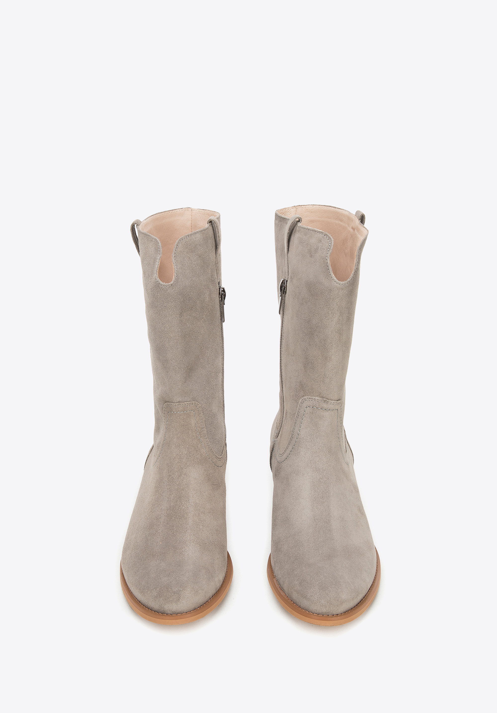 Kowbojki zamszowe na słupku proste