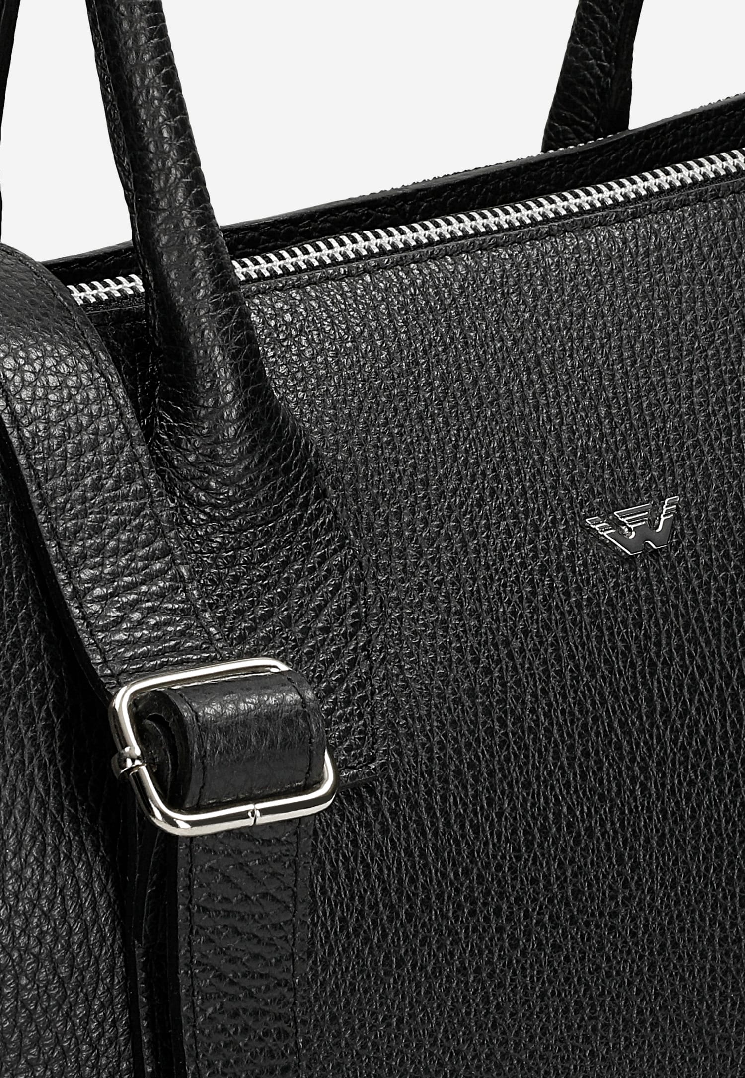 Skórzany kuferek damski w kolorze czarnym