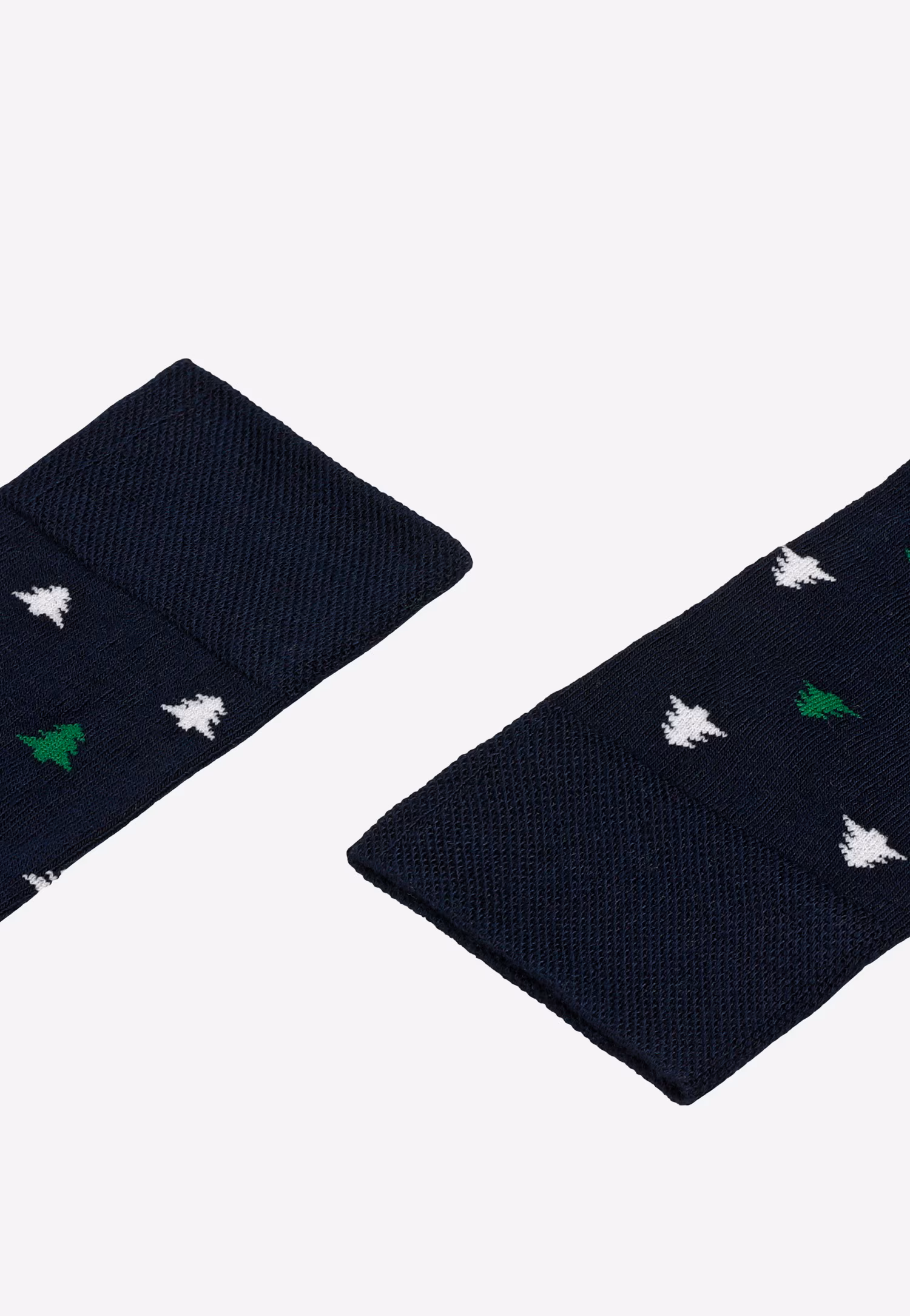 Czarne skarpety świąteczne w choinki