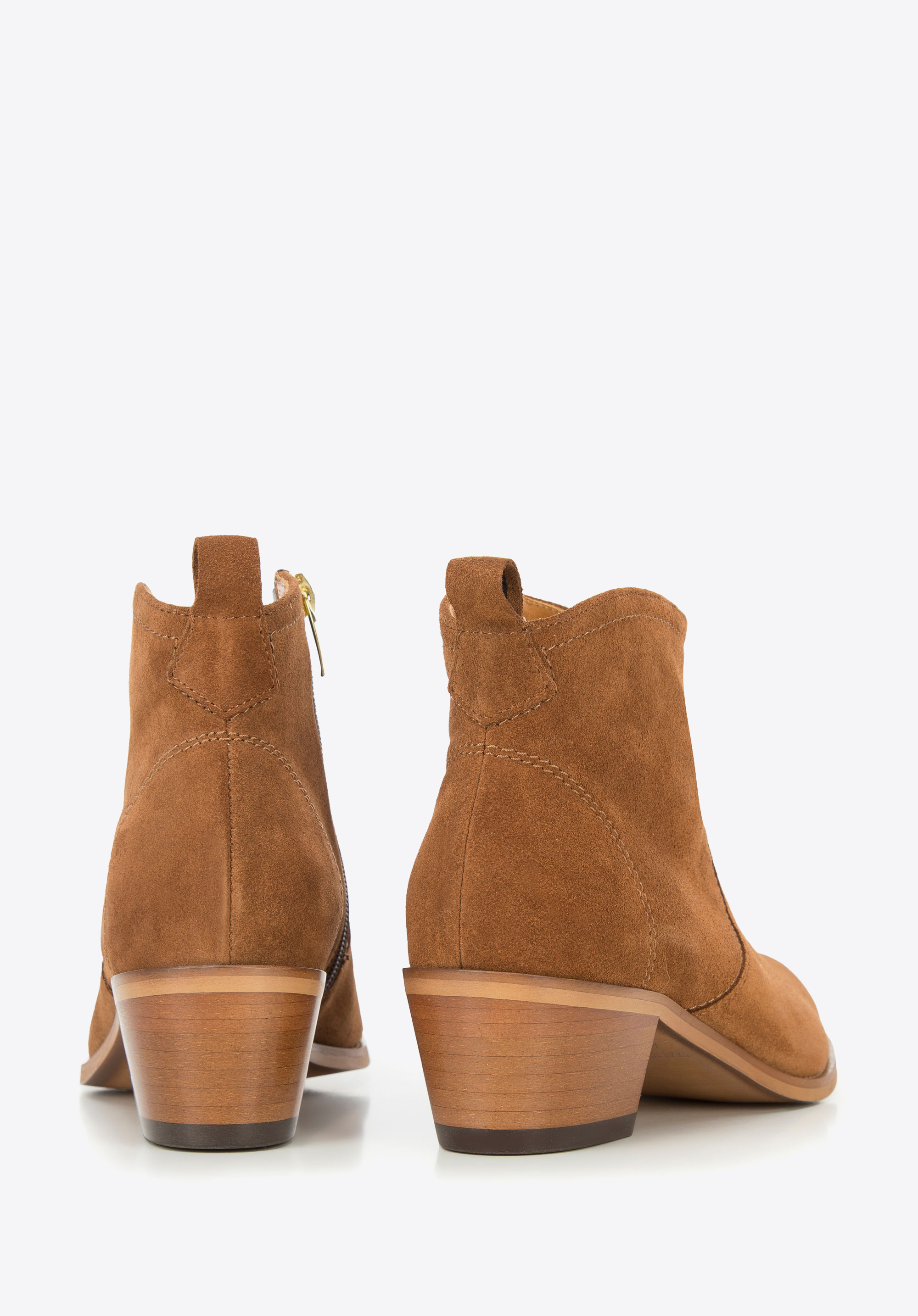 Kowbojki ze skóry krótkie