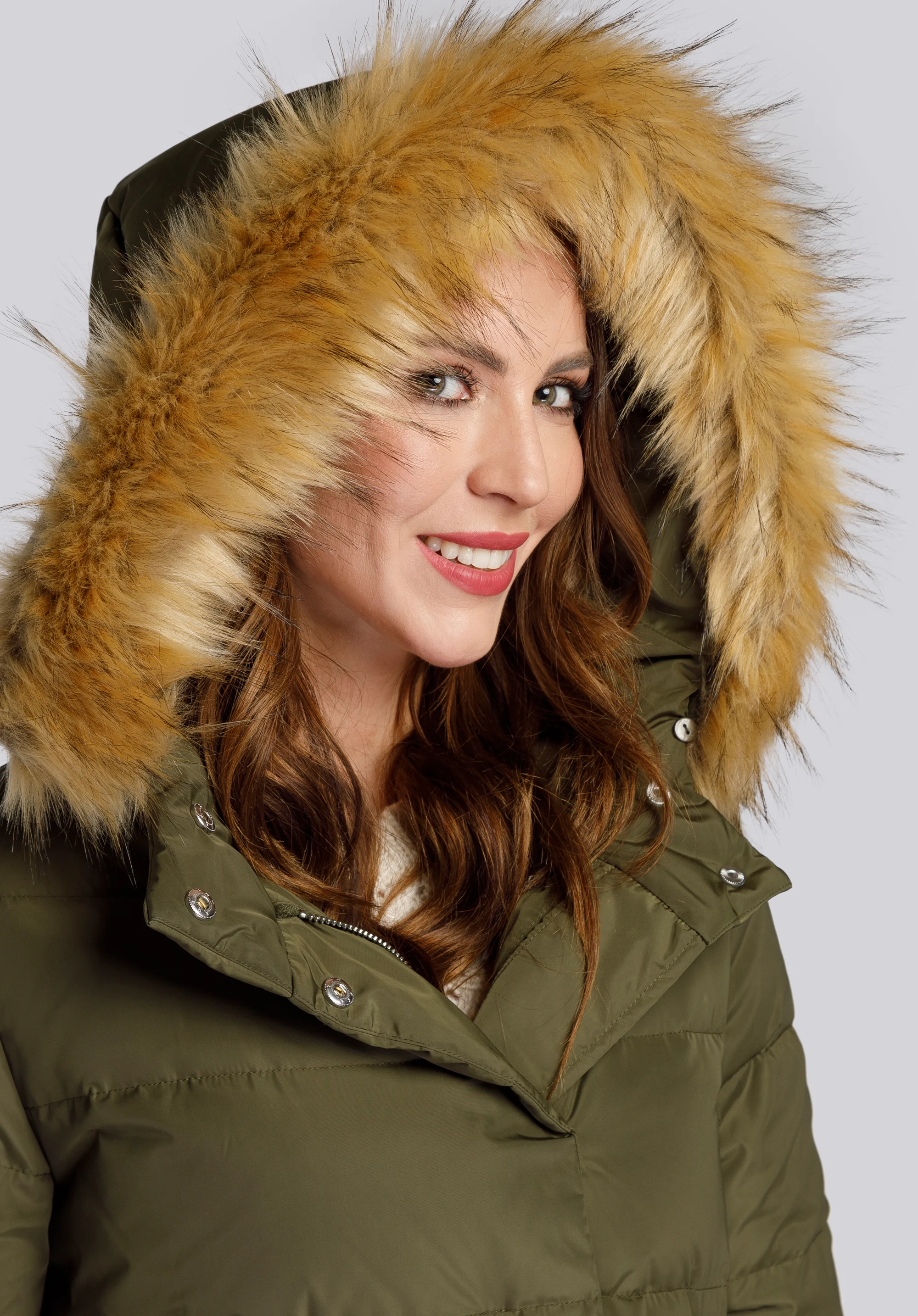 Damska kurtka puchowa z kapturem