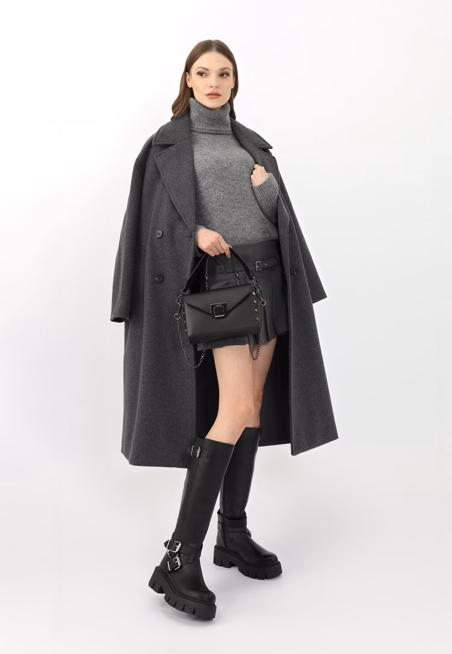 Czarna wizytowa torebka damska ze skóry licowej