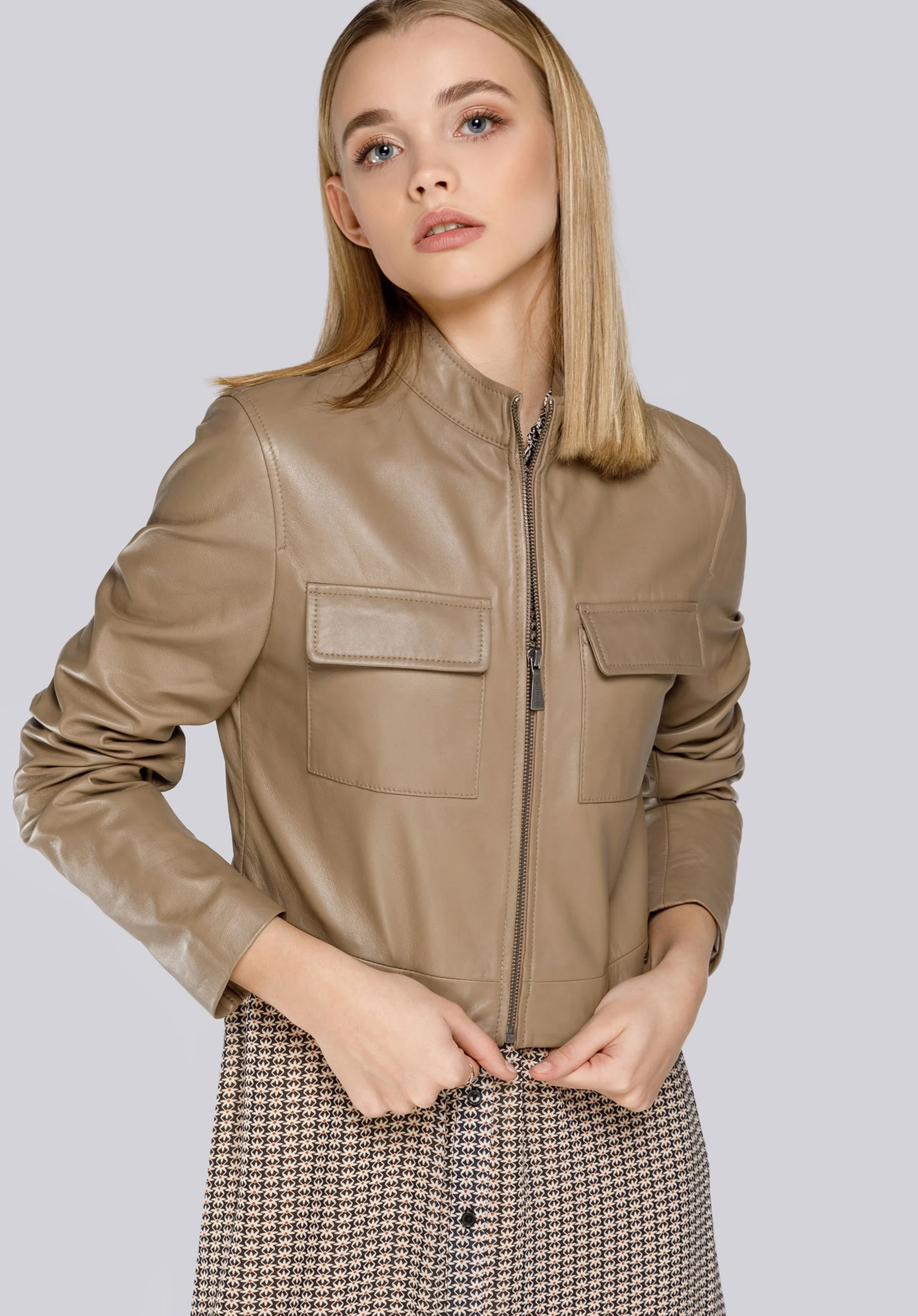 Damska kurtka skórzana krótka