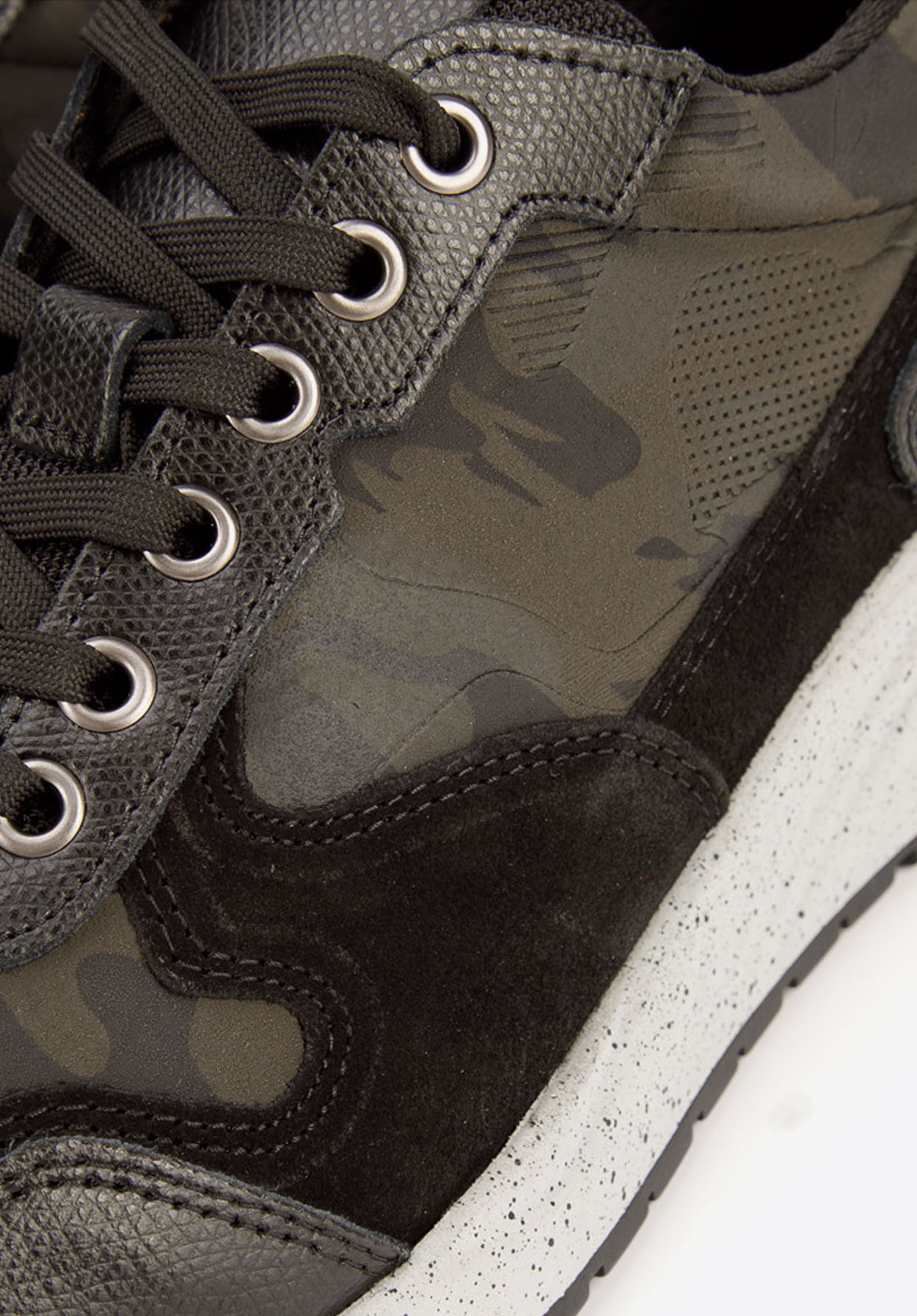 Męskie sneakersy ze skóry na grubej podeszwie