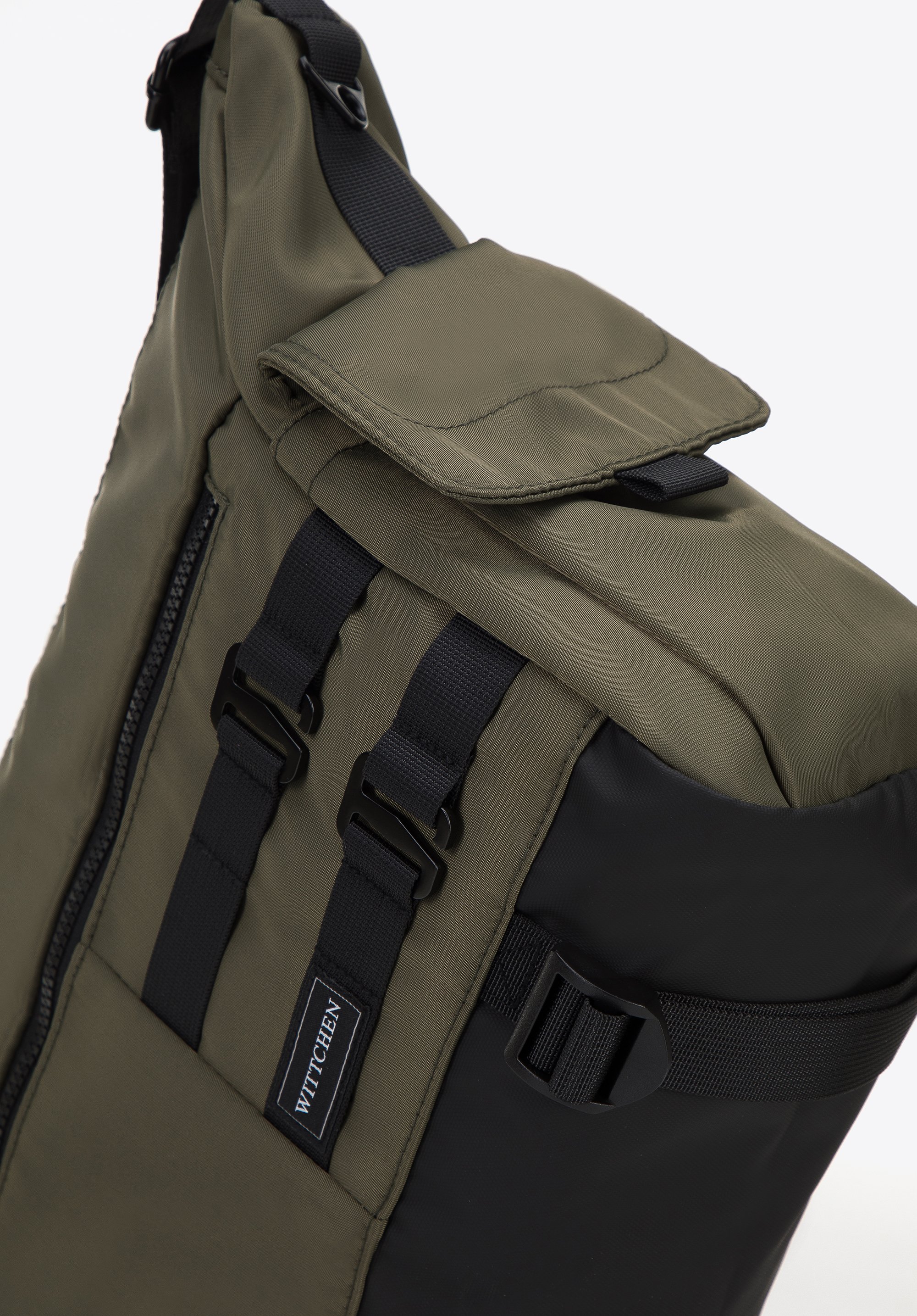 Męska torba wielofunkcyjna z paskami z przodu