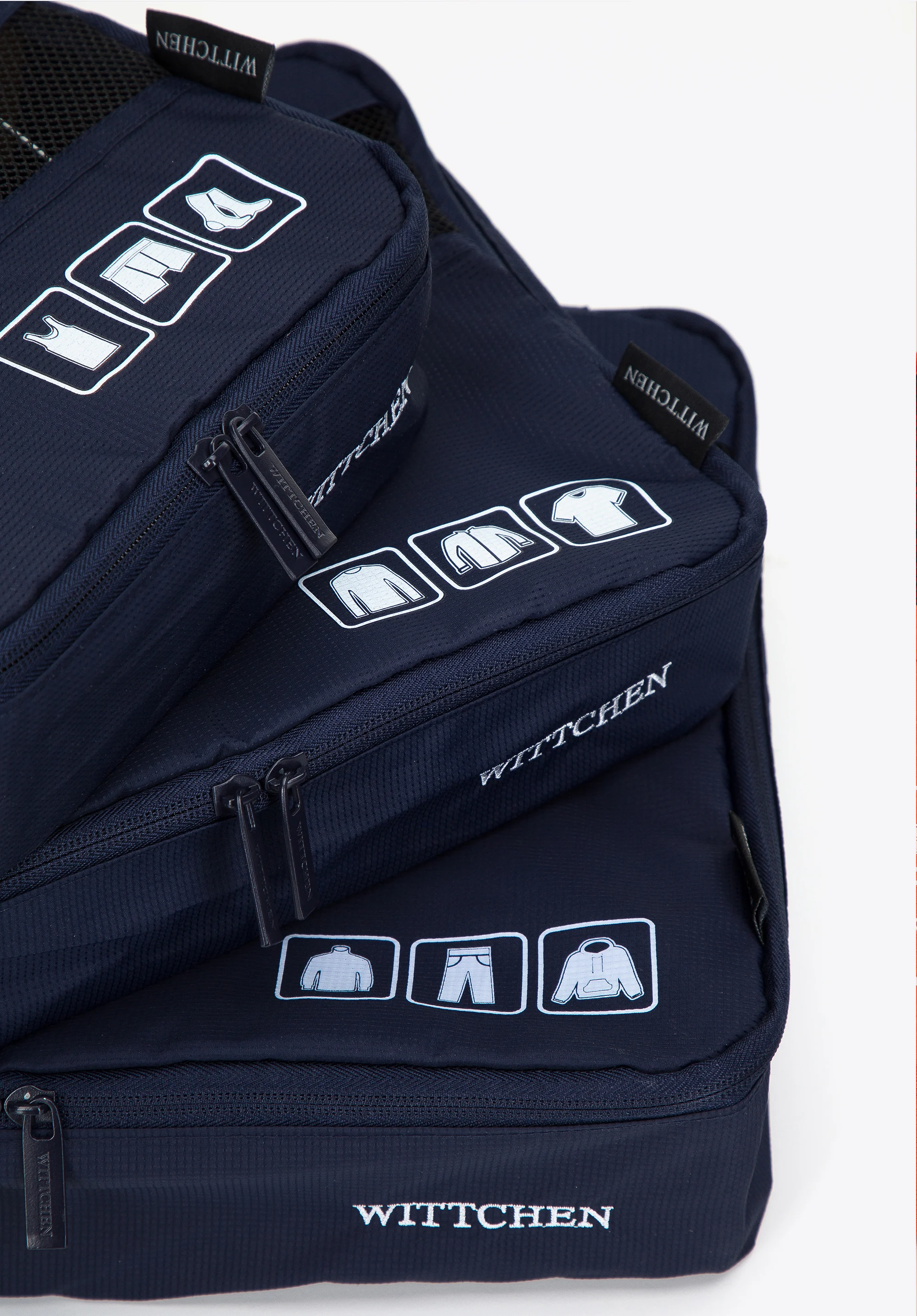 Zestaw organizerów podróżnych z wstawką z siatki