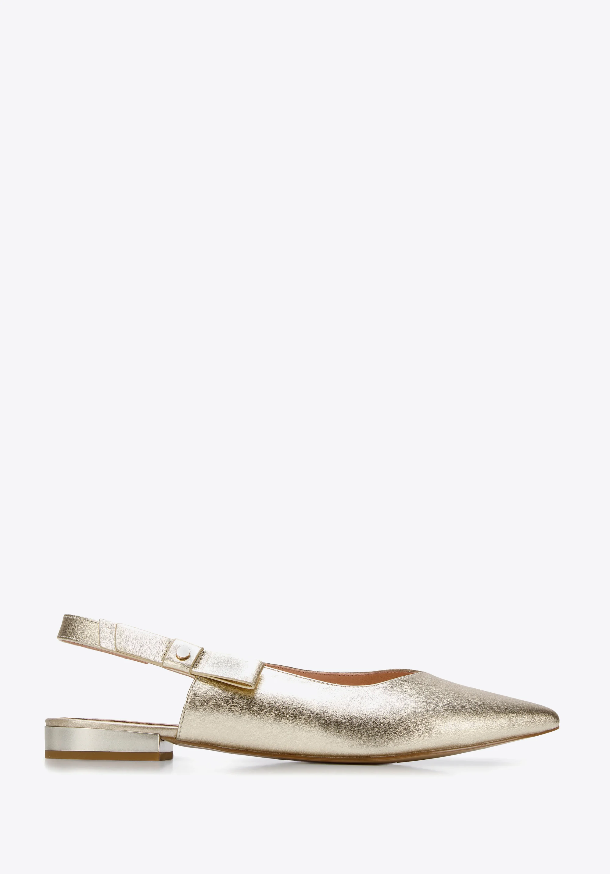 Czółenka skórzane w szpic z odkrytą piętą