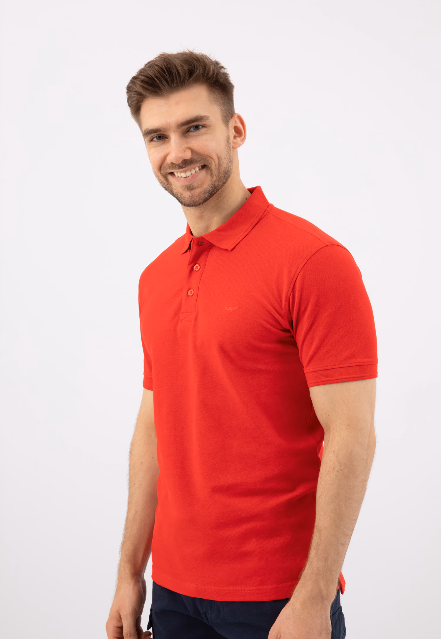 Jasnoniebieskie bawełniane polo męskie z haftowanym logo