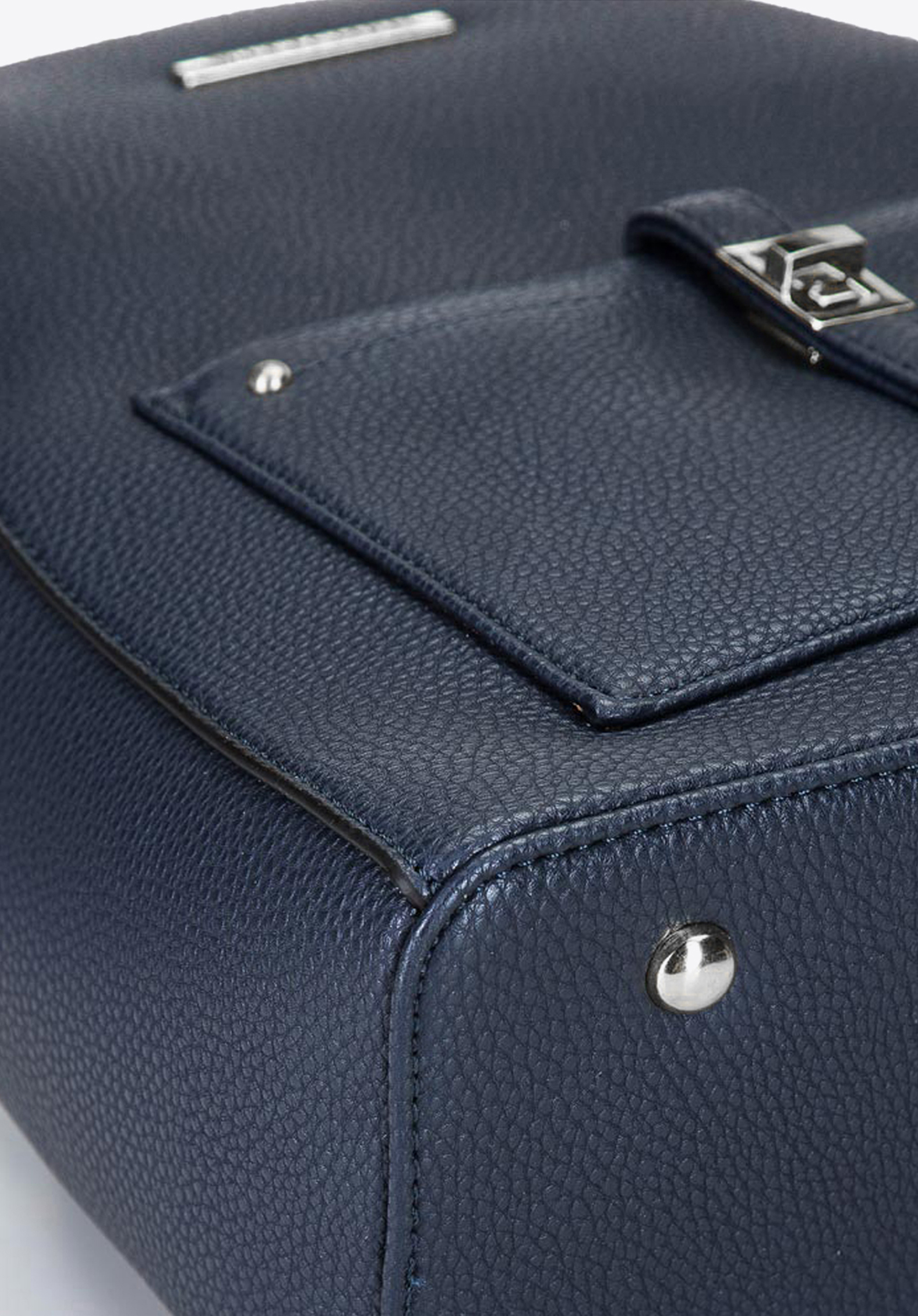 Damski plecak z kieszenią z przodu