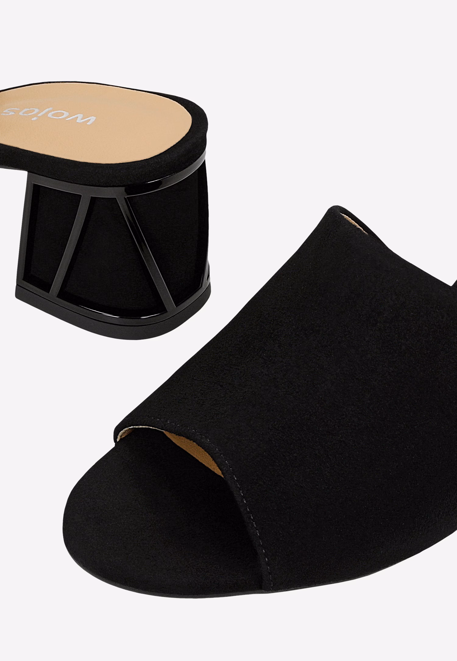 Czarne klapki ze skóry welurowej na szerokim lakierowanym słupku