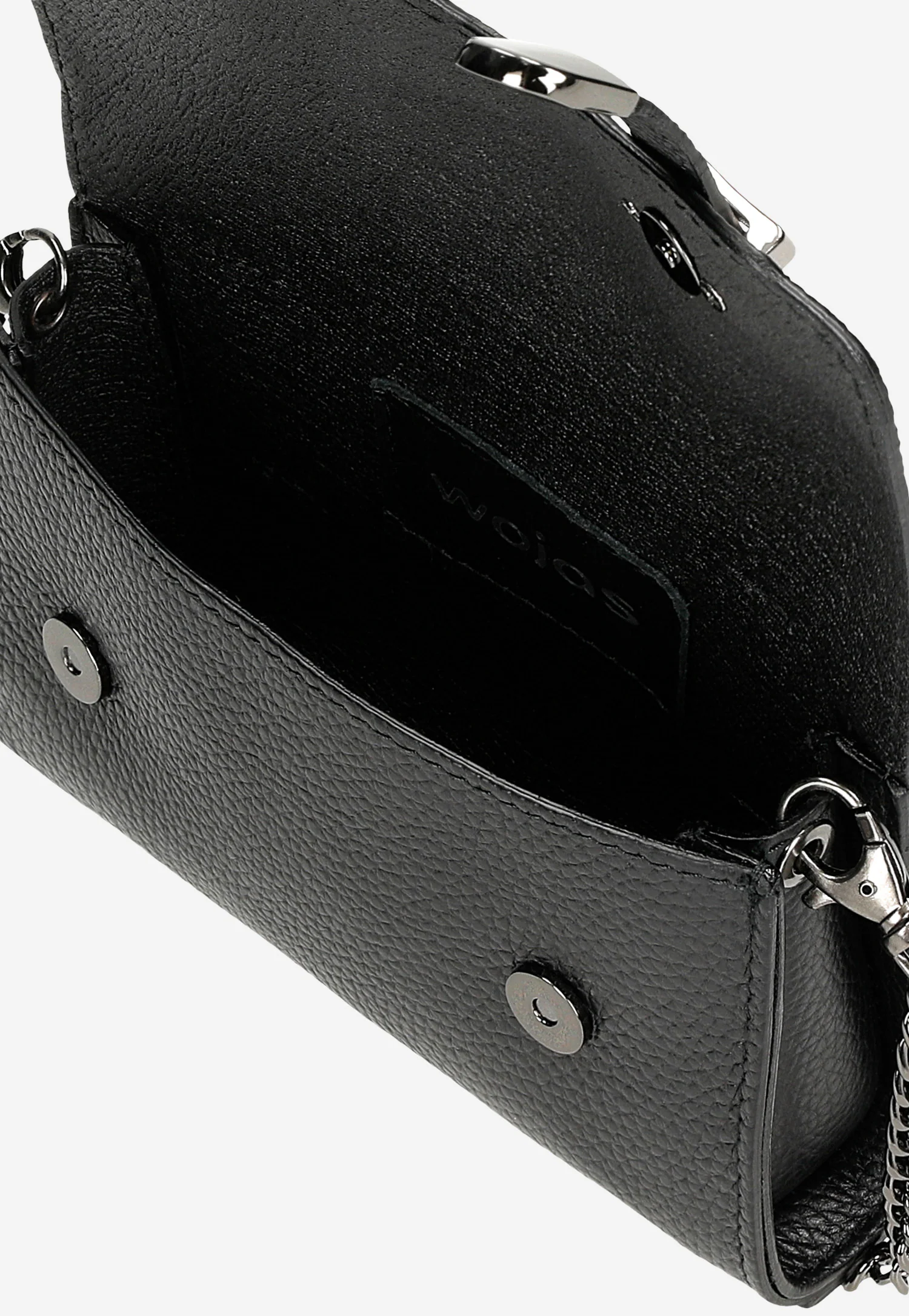 Mała czarna torebka damska ze skóry licowej z metalowymi elementami