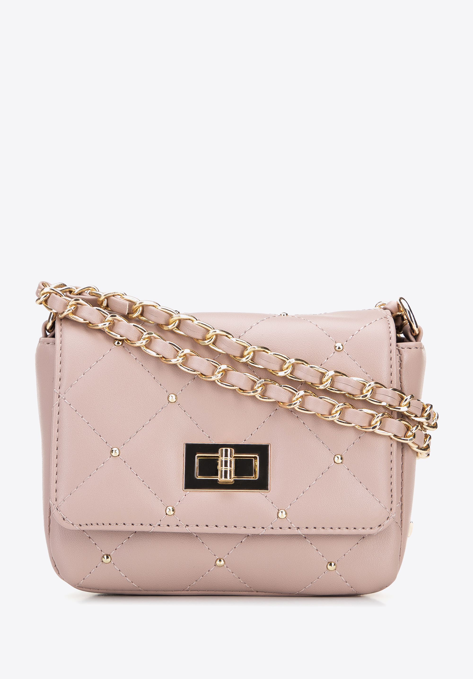 Minitorebka z pikowanej ekoskóry z nitami na łańcuszku