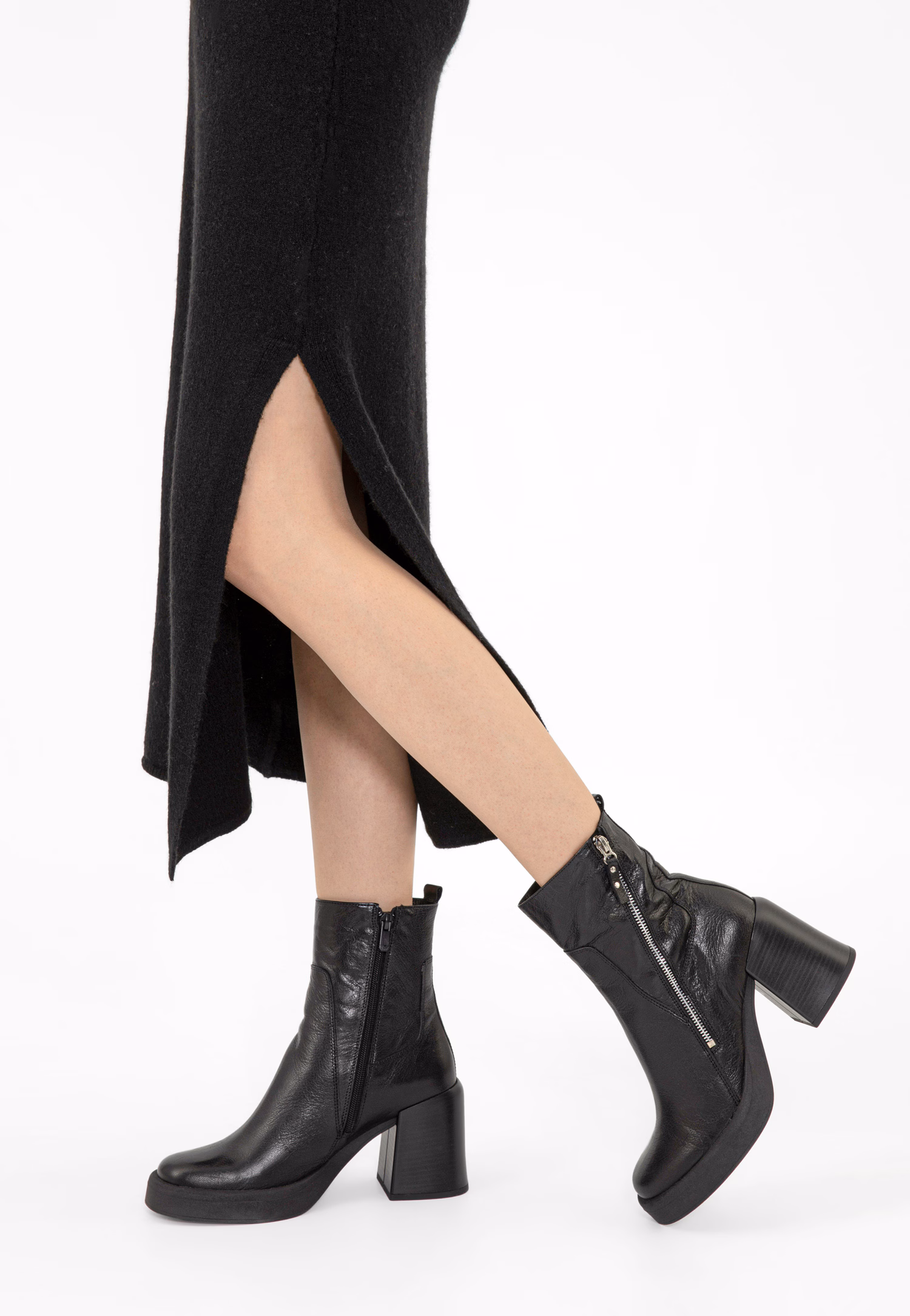 Czarne botki damskie z zamkiem na cholewce