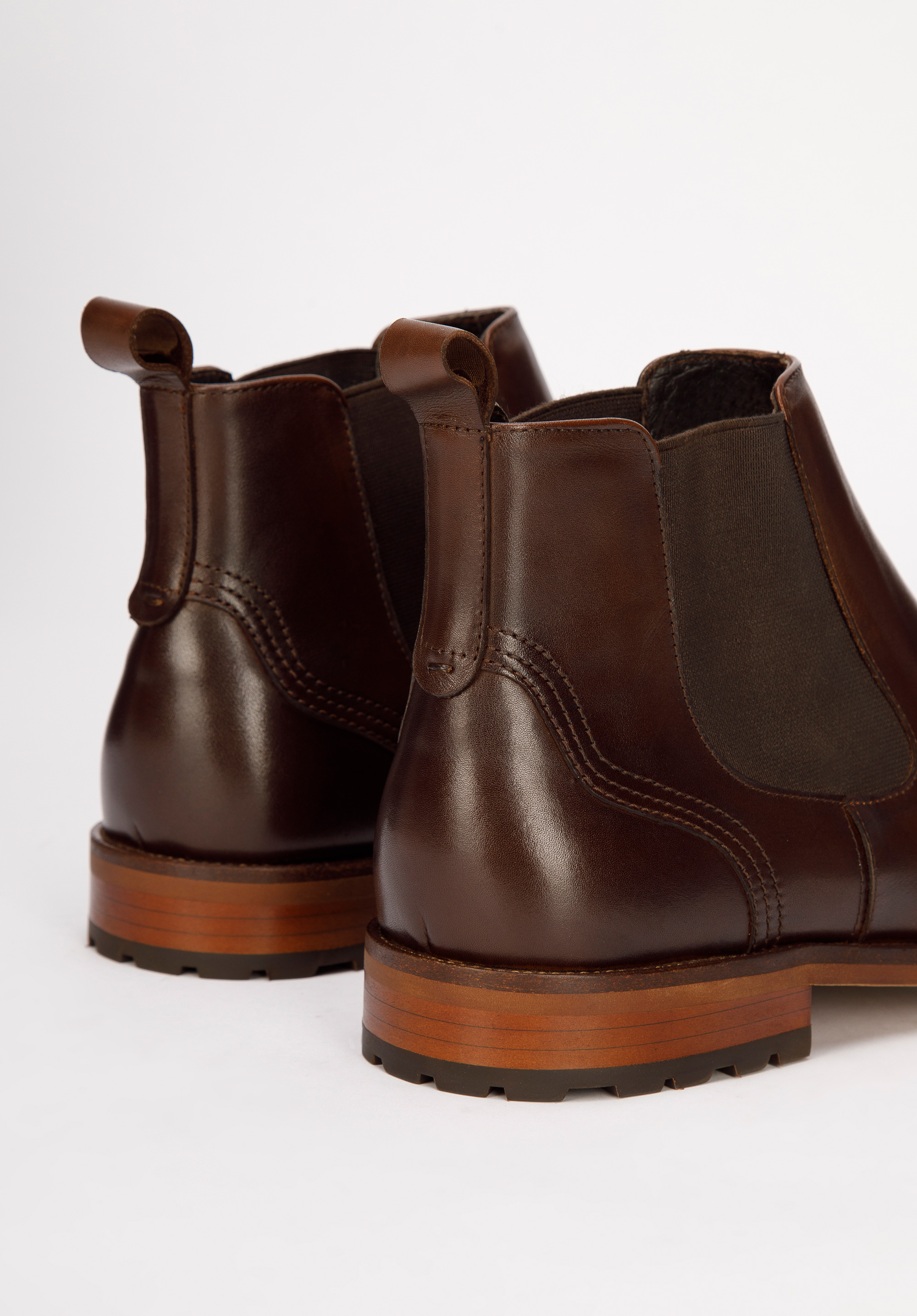 Męskie sztyblety ze skóry na brązowej podeszwie