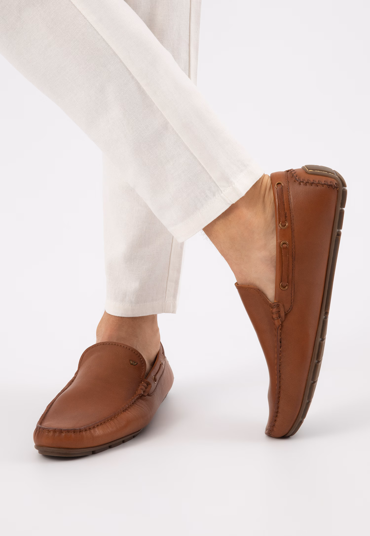 Niebieskie półbuty typu mokasyny z dwoiny welurowej