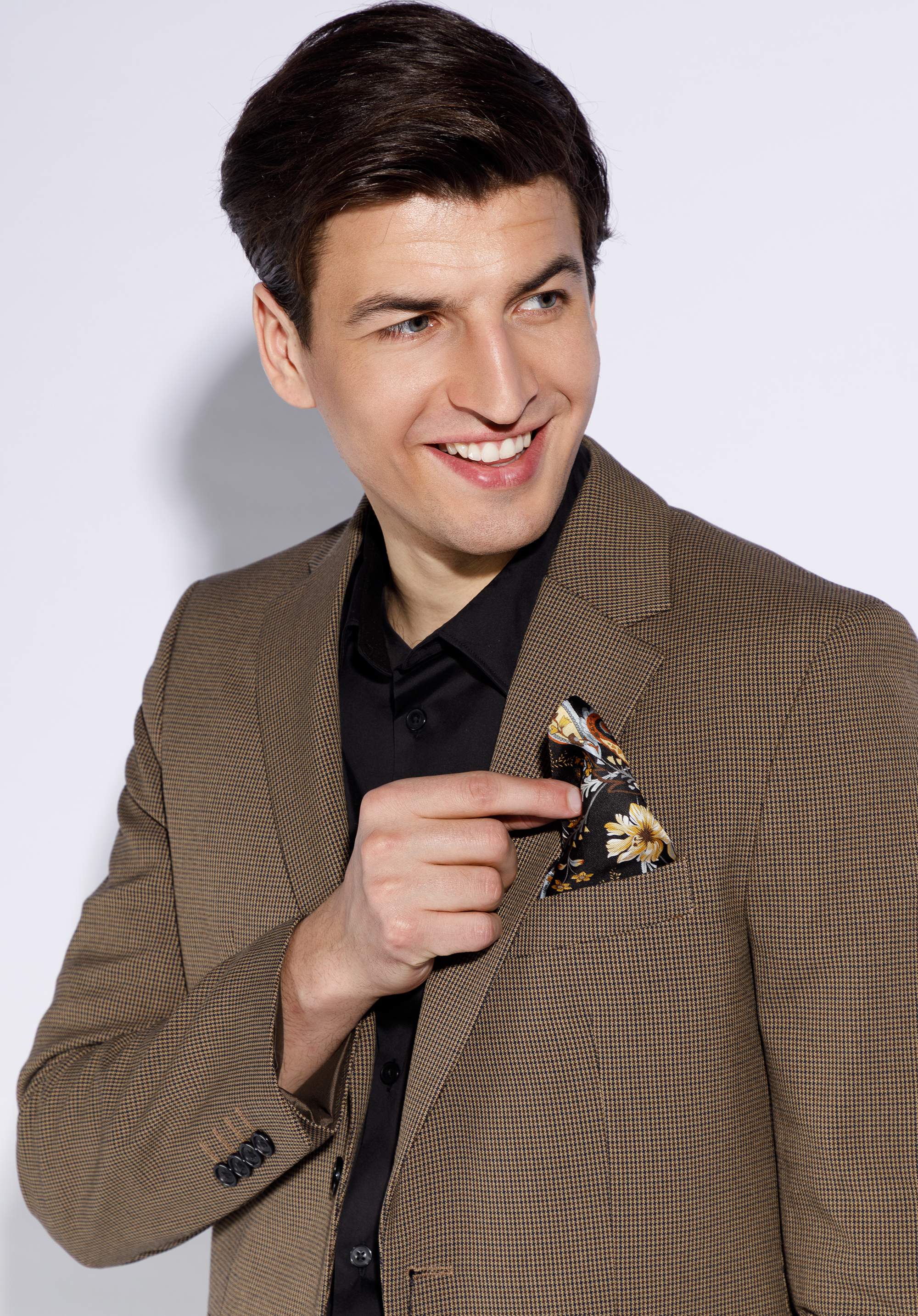 Poszetka jedwabna we wzory