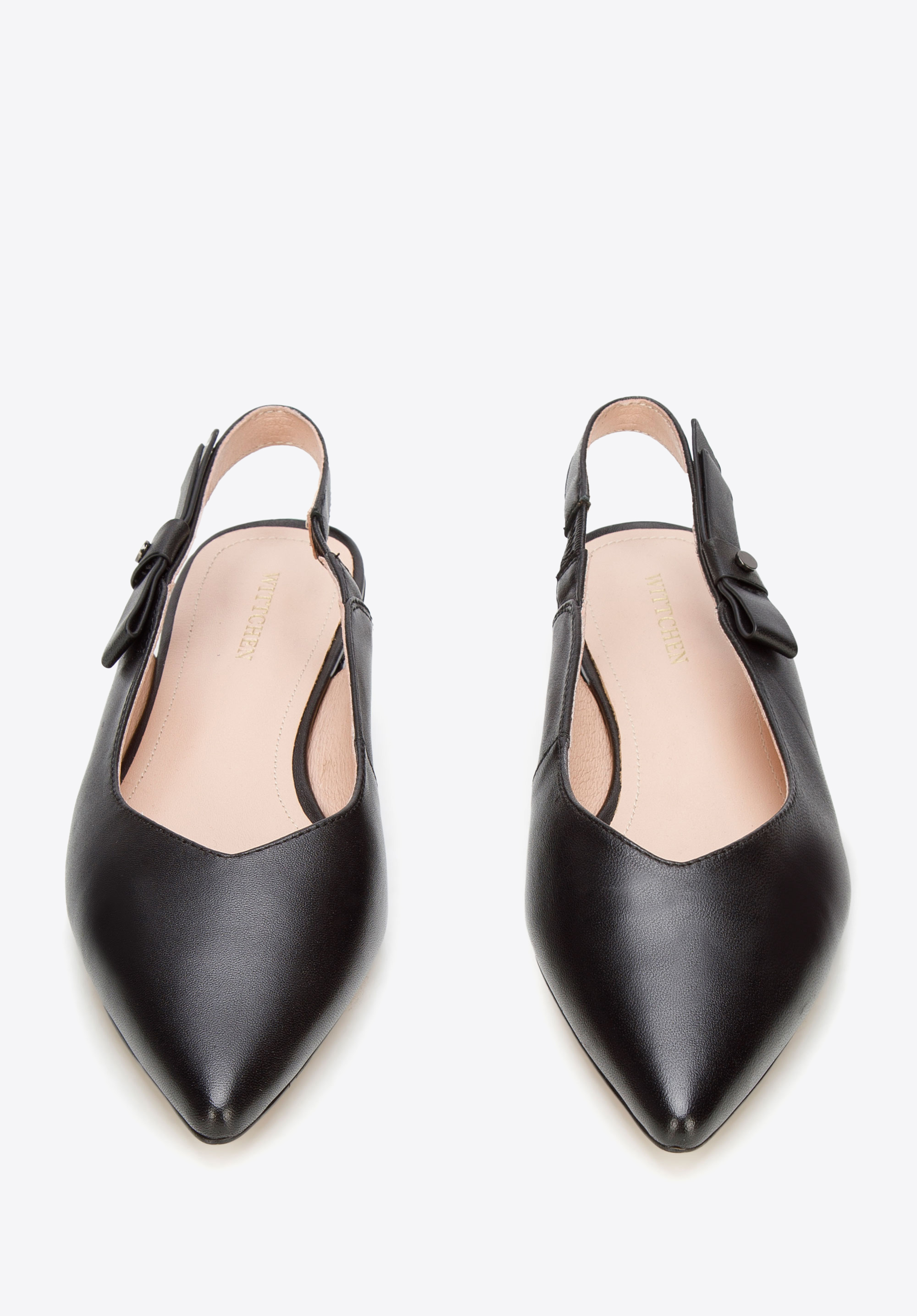 Czółenka skórzane w szpic z odkrytą piętą