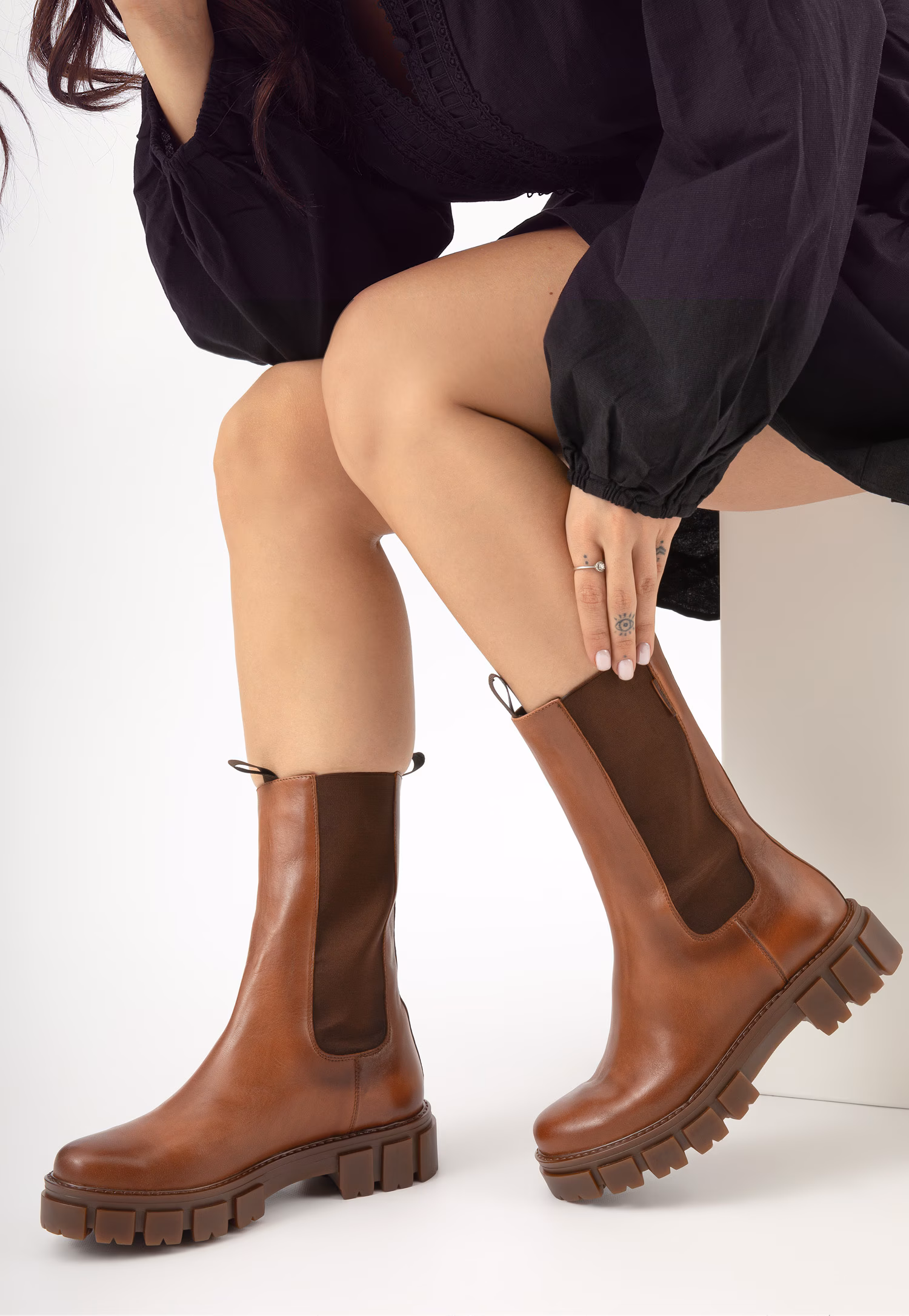 Czarne skórzane sztyblety damskie