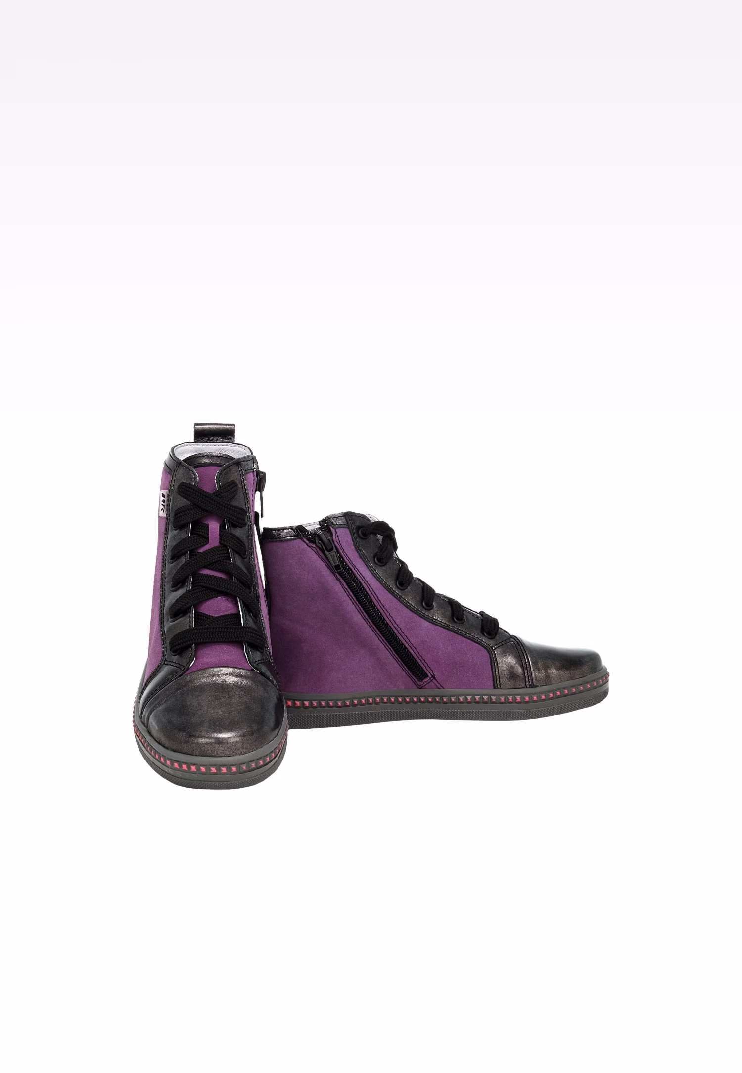 Szare trampki z elementami z lakierowanej skóry 14133-08