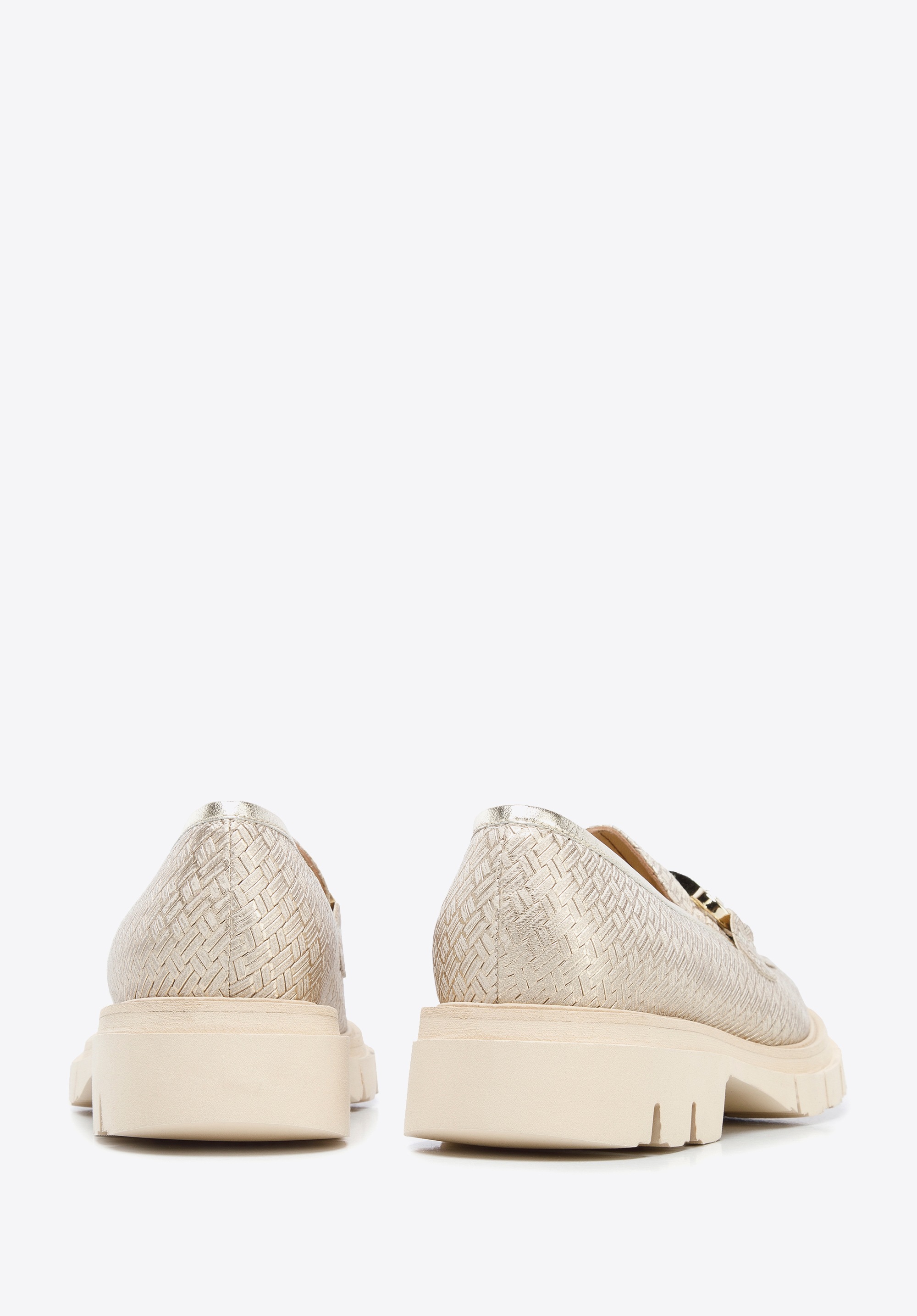 Damskie mokasyny z połyskującej skóry z klamerką