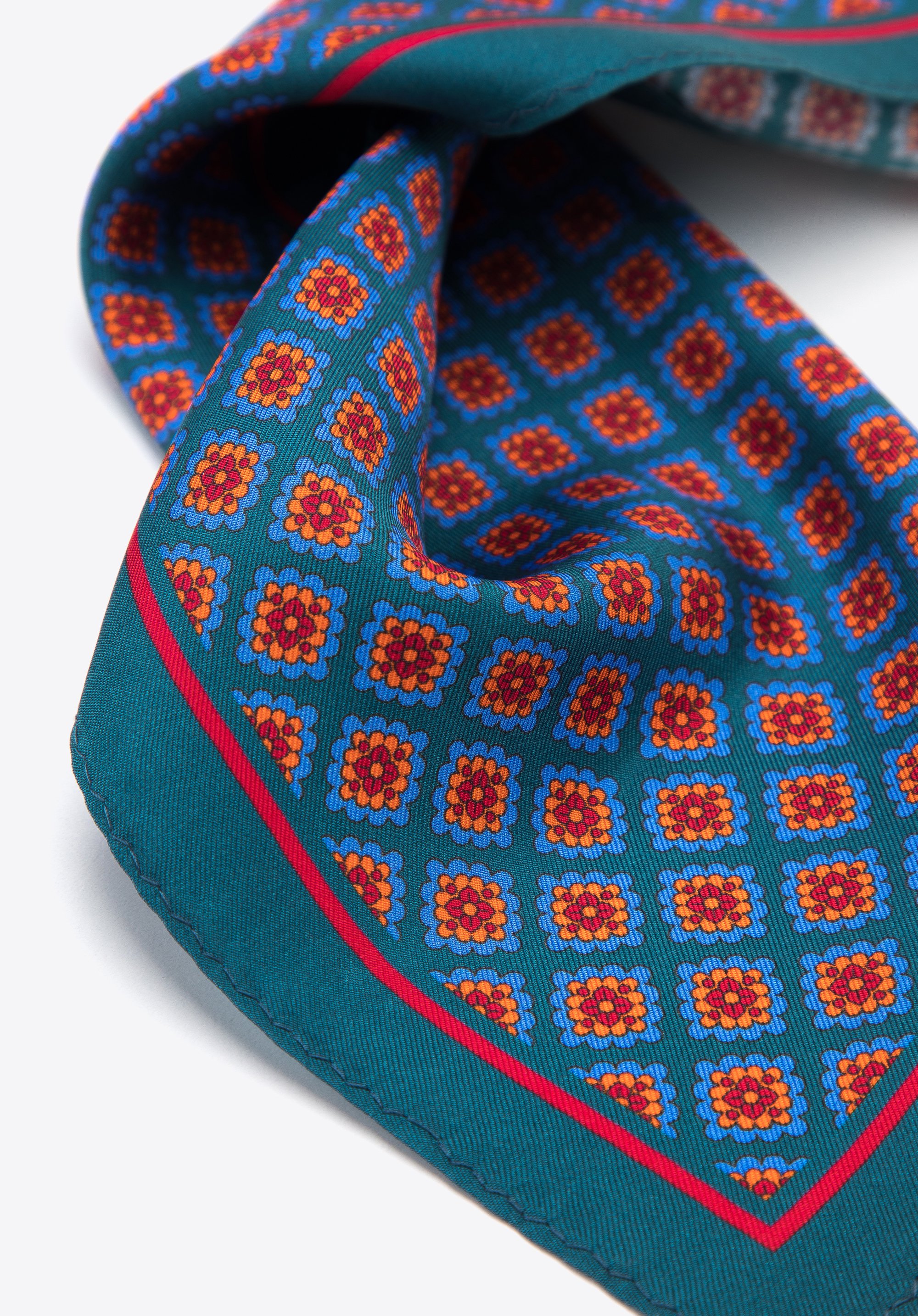 Poszetka jedwabna we wzory