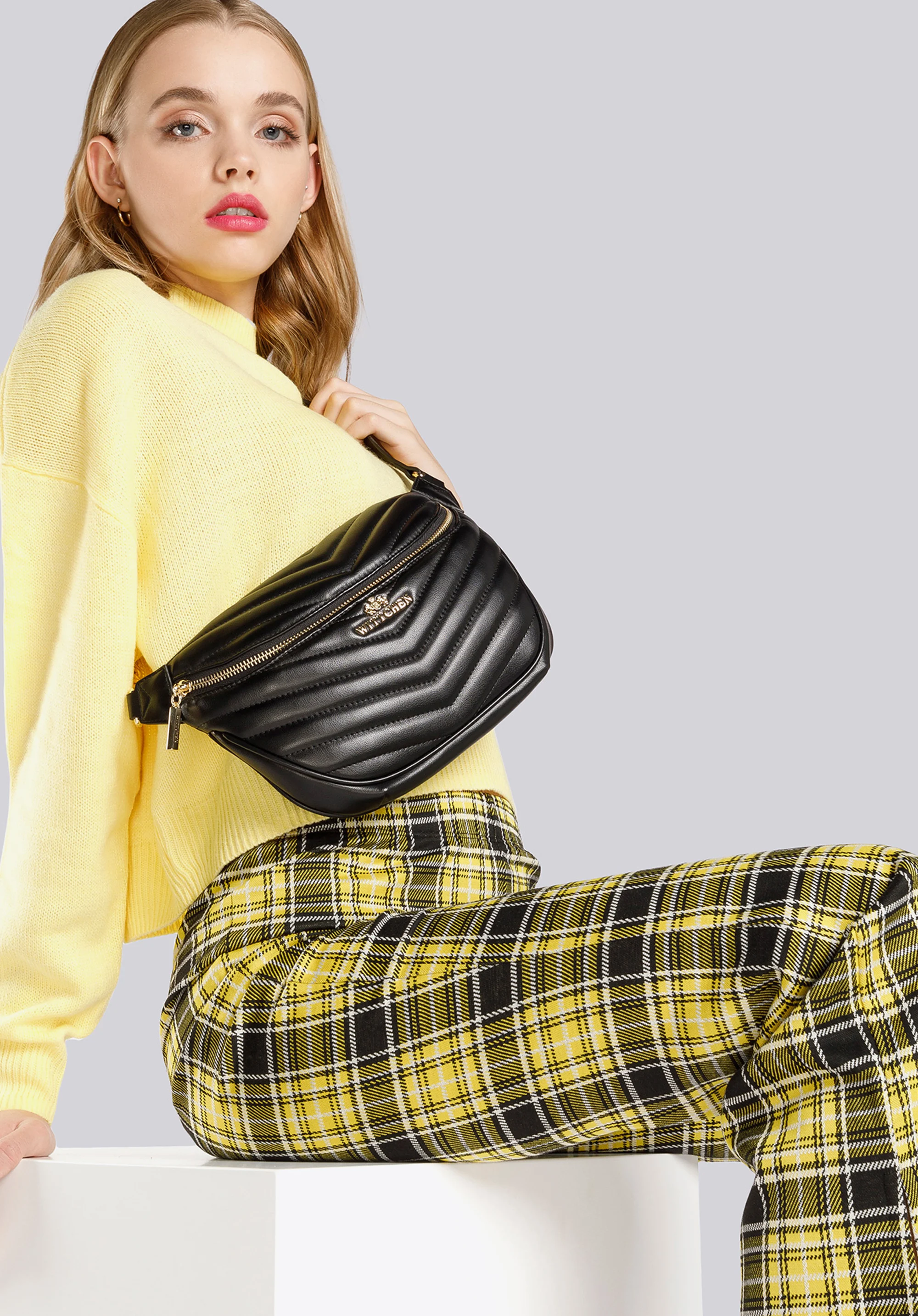 Damska torebka nerka skórzana z ukośnym pikowaniem